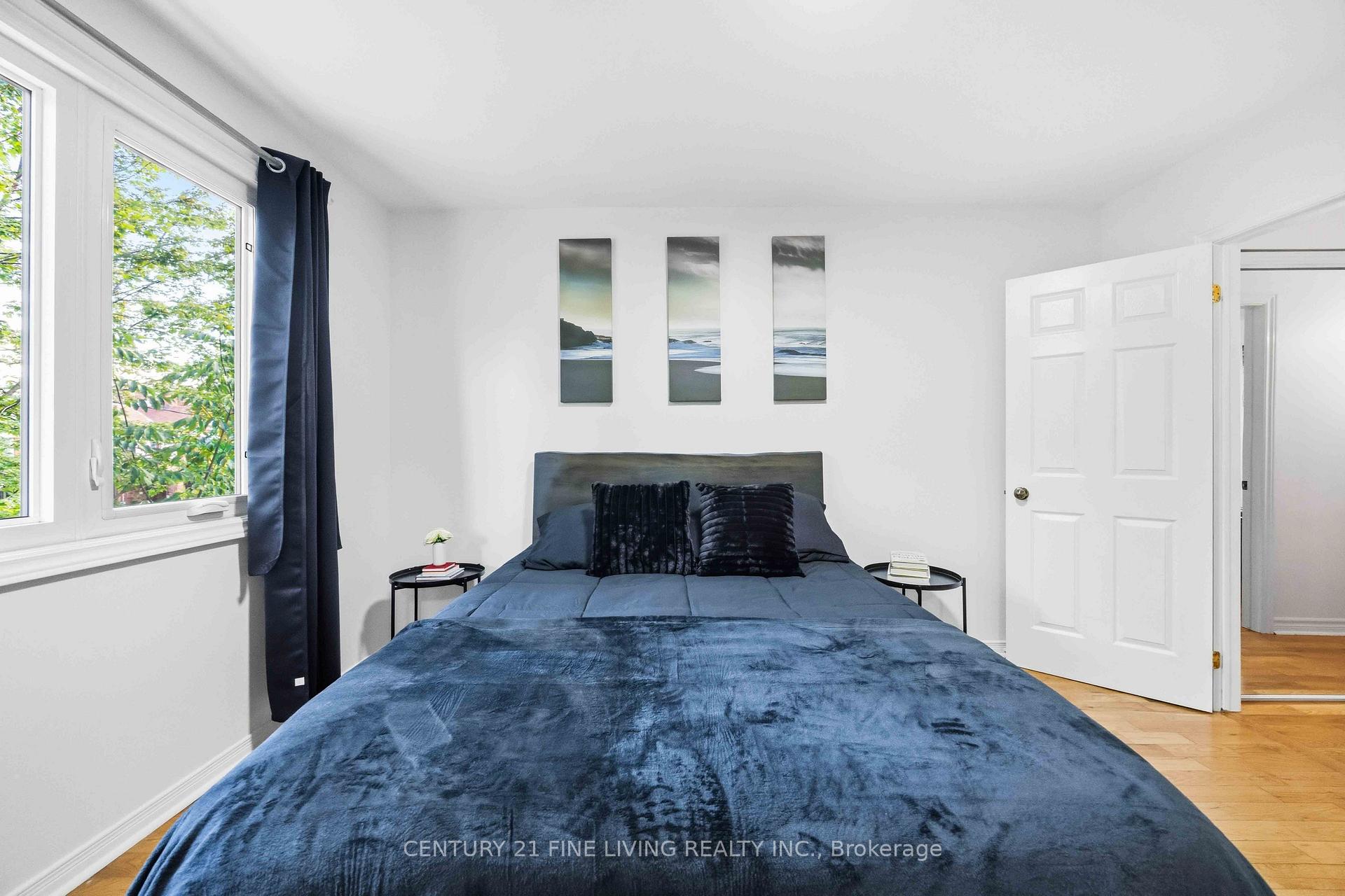 Photo 26 of 294 Gainsborough Road, Toronto, Woodbine Corridor — HOMEH