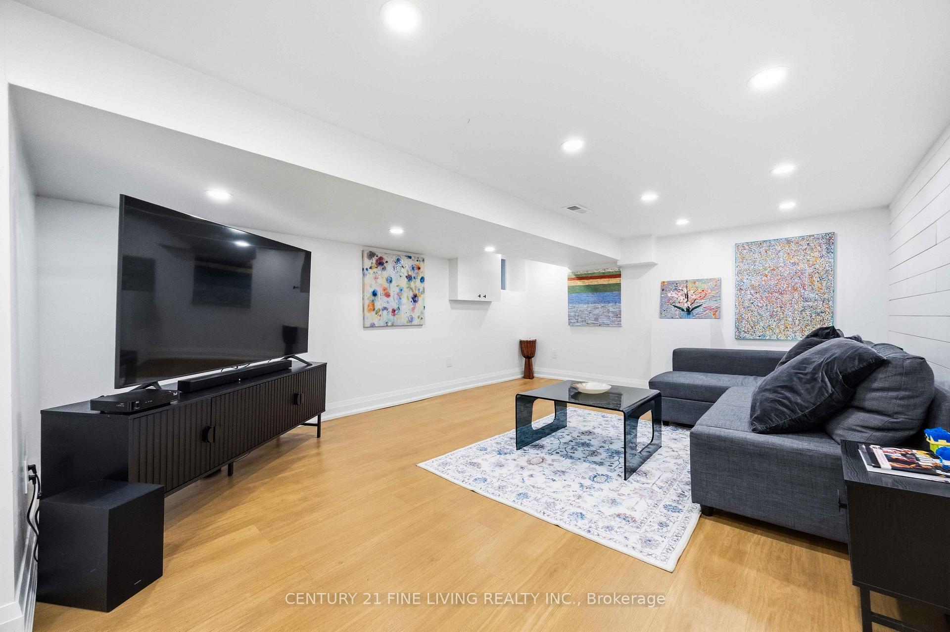 Photo 34 of 294 Gainsborough Road, Toronto, Woodbine Corridor — HOMEH
