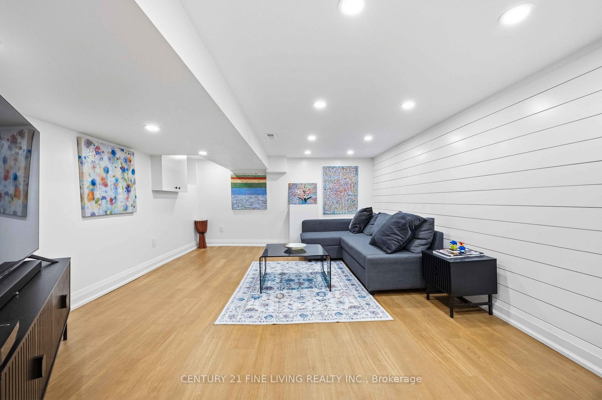 Photo 35 of 294 Gainsborough Road, Toronto, Woodbine Corridor — HOMEH