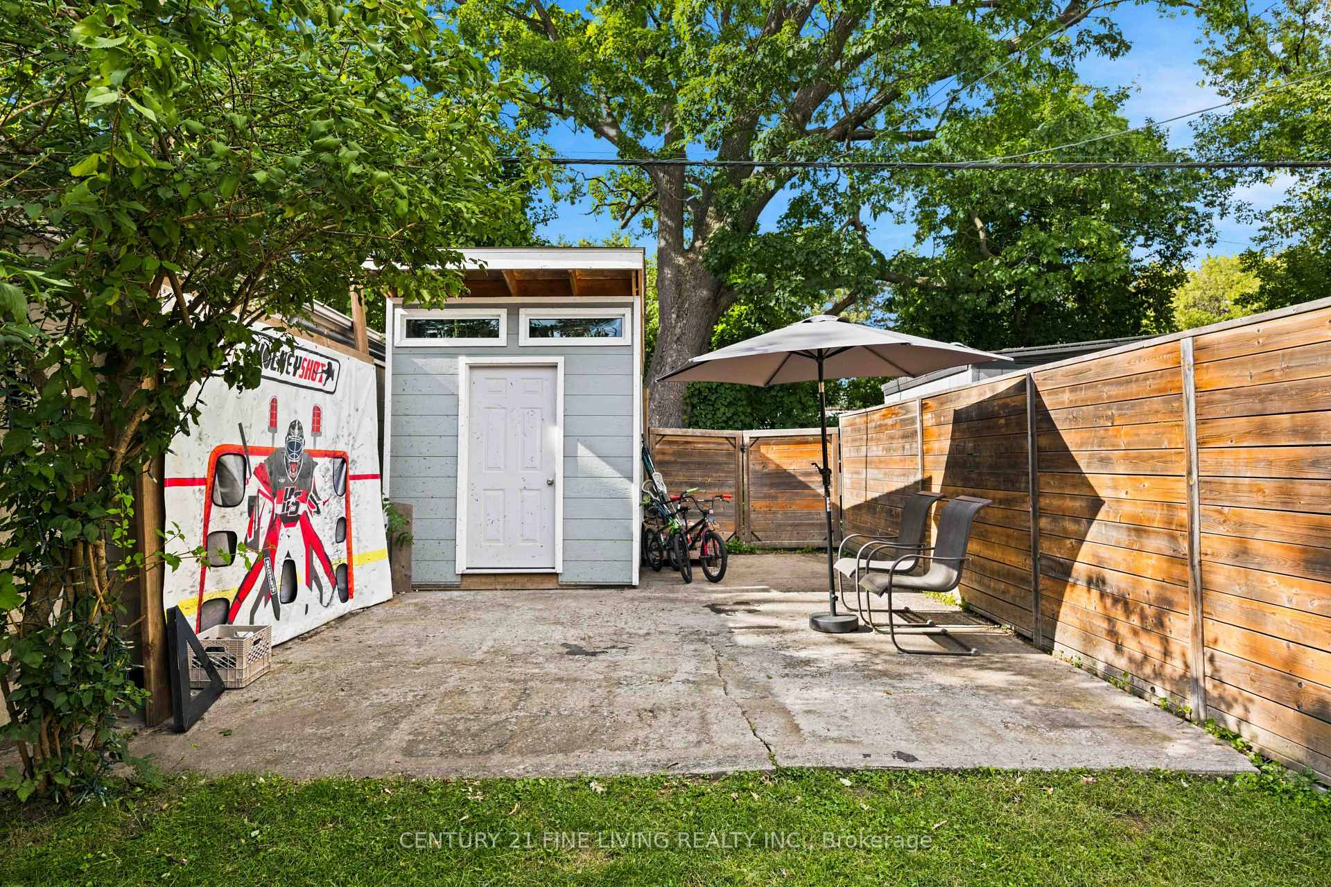 Photo 42 of 294 Gainsborough Road, Toronto, Woodbine Corridor — HOMEH