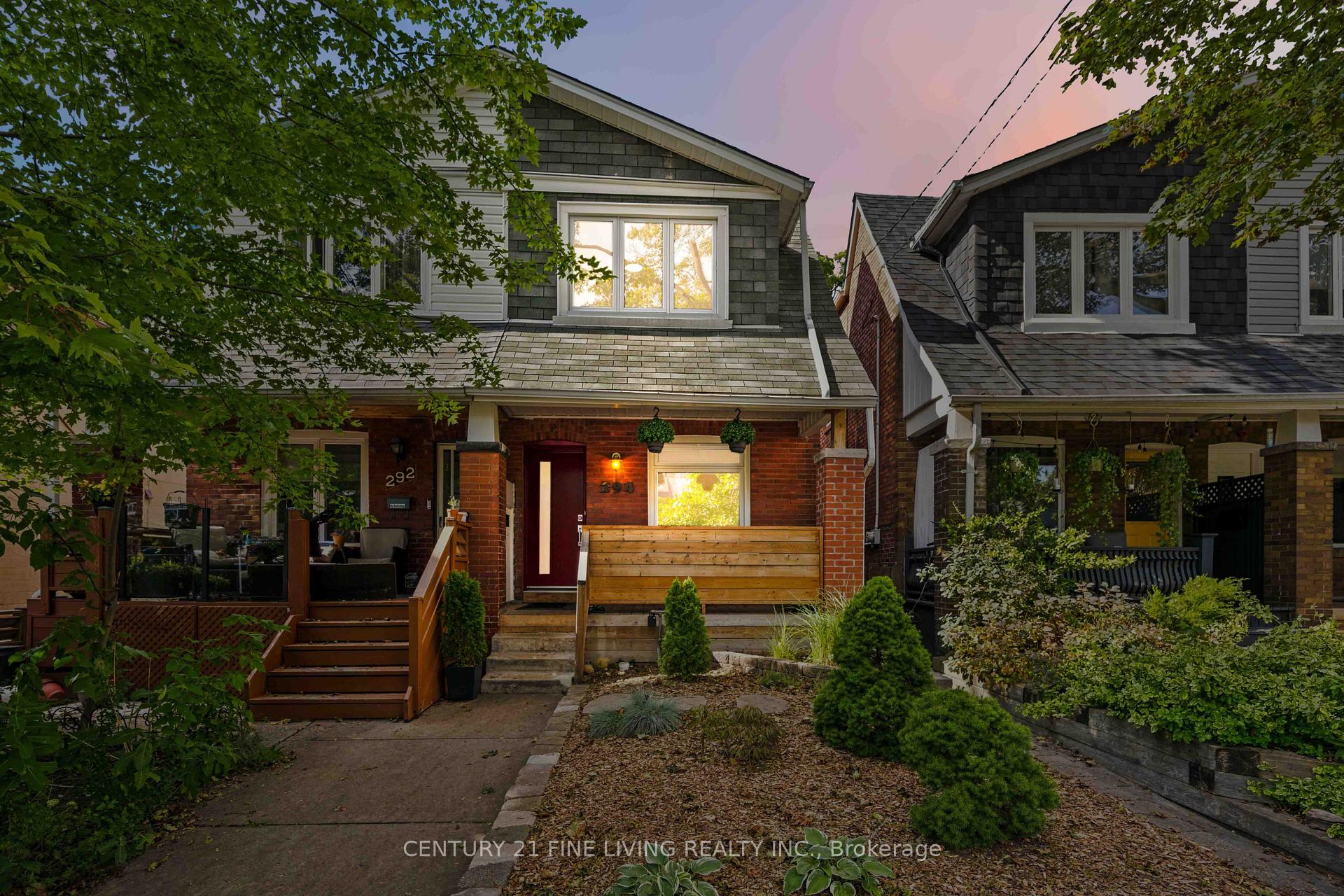 Photo 46 of 294 Gainsborough Road, Toronto, Woodbine Corridor — HOMEH