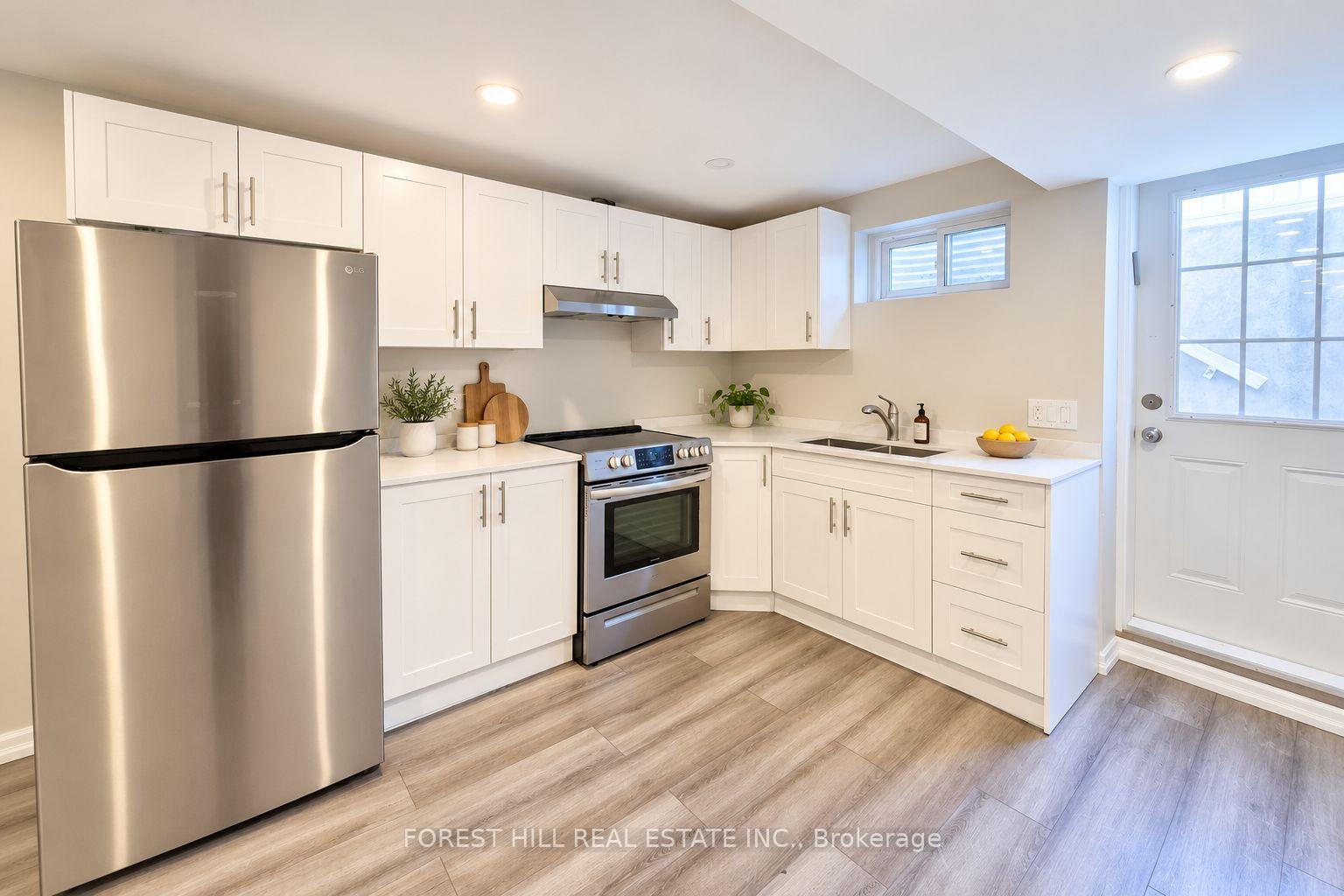 Photo 3 of Unit Bsmt, 136 Esther Crescent, Vaughan, Crestwood-Springfarm-Yorkhill — HOMEH