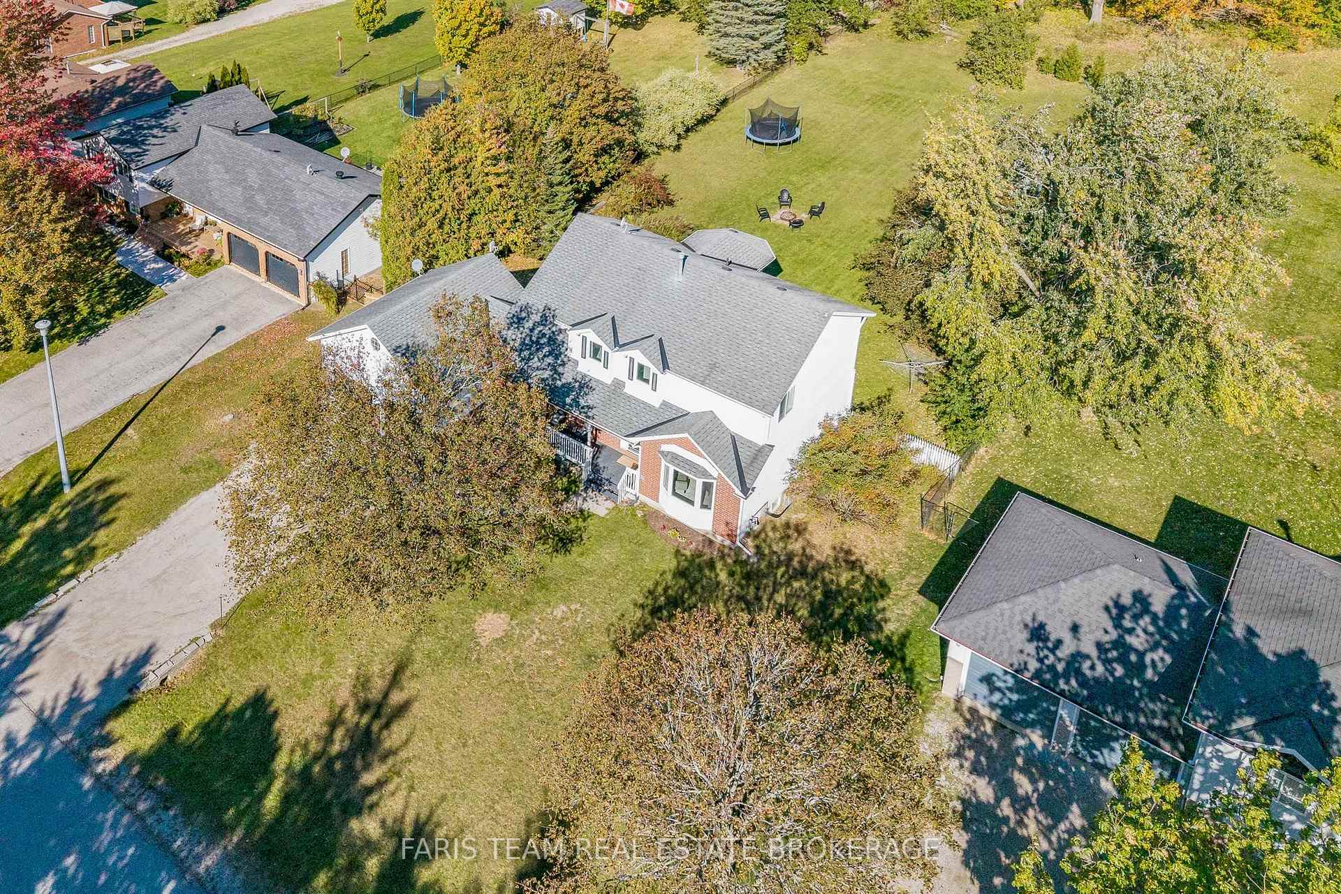 Photo 2 of 56 Procee Circle, Oro-Medonte, Craighurst — HOMEH