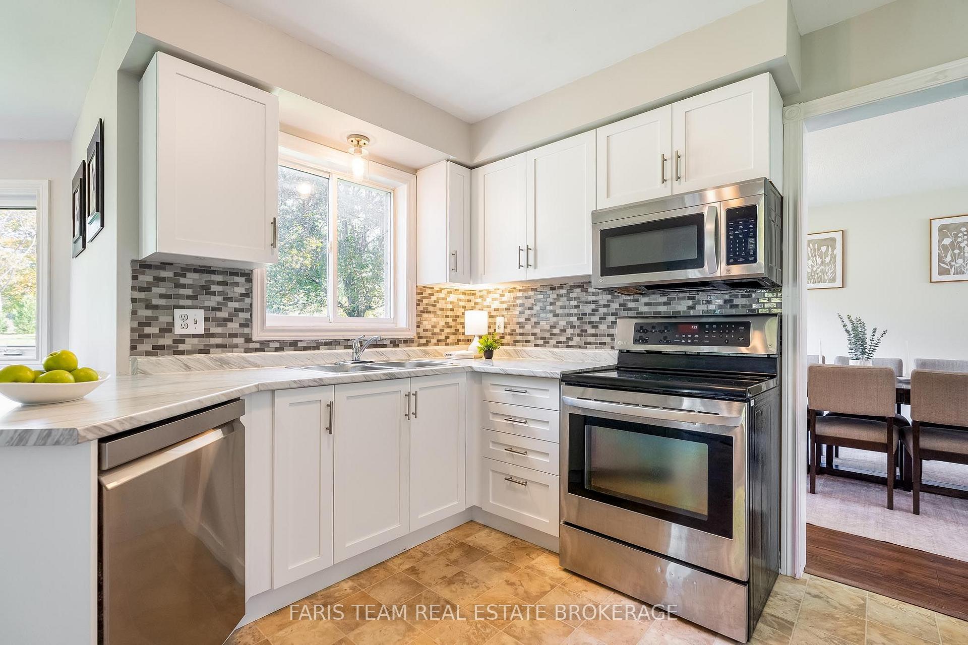 Photo 5 of 56 Procee Circle, Oro-Medonte, Craighurst — HOMEH