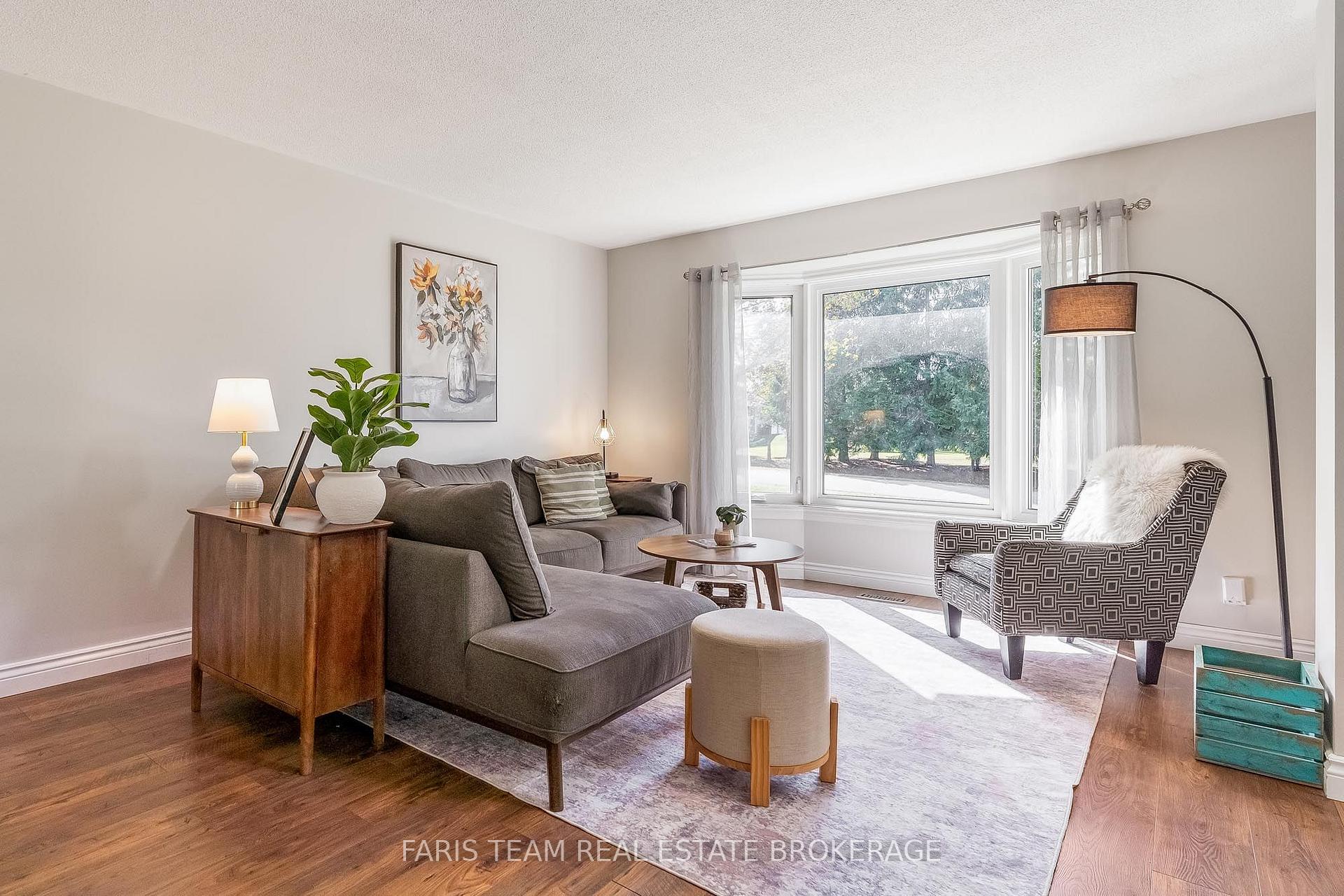 Photo 9 of 56 Procee Circle, Oro-Medonte, Craighurst — HOMEH