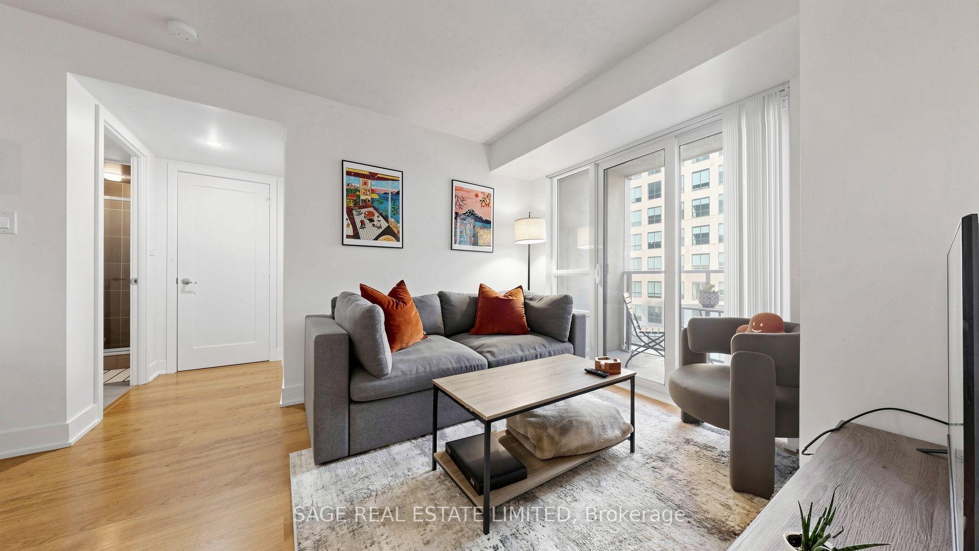 Photo 4 of Unit 1007, 20 Blue Jays Way, Toronto, Waterfront Communities — HOMEH