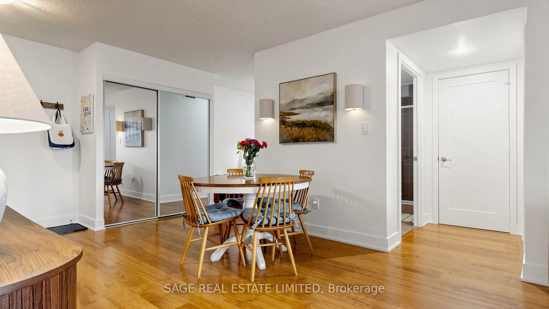 Photo 8 of Unit 1007, 20 Blue Jays Way, Toronto, Waterfront Communities — HOMEH