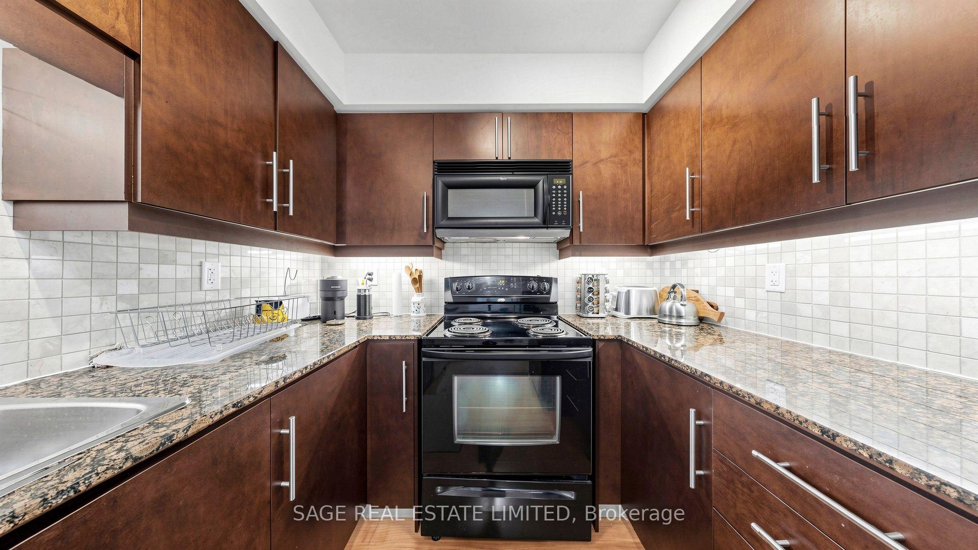 Photo 10 of Unit 1007, 20 Blue Jays Way, Toronto, Waterfront Communities — HOMEH