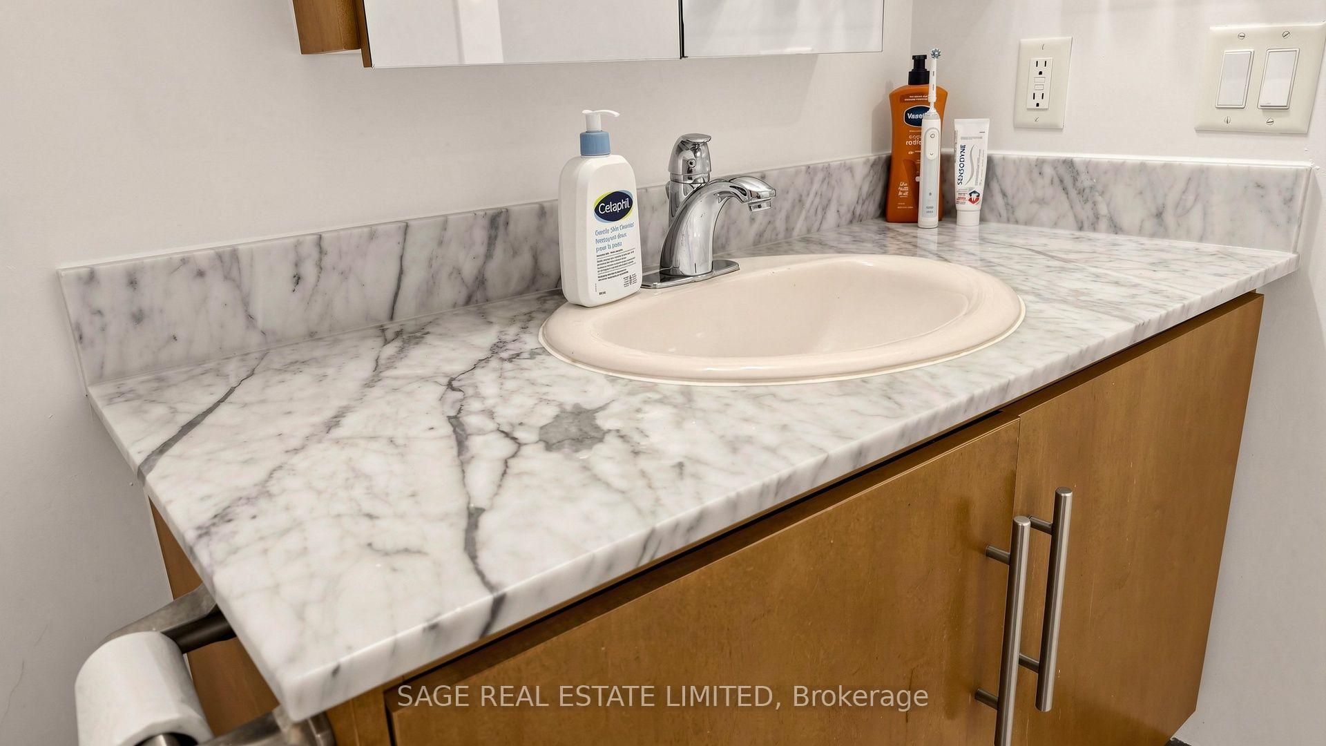 Photo 18 of Unit 1007, 20 Blue Jays Way, Toronto, Waterfront Communities — HOMEH