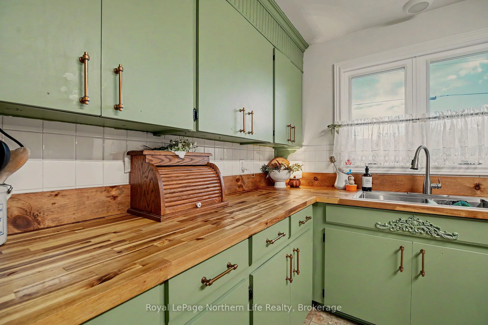 Photo 20 of 57 Homestead Road, Calvin — HOMEH