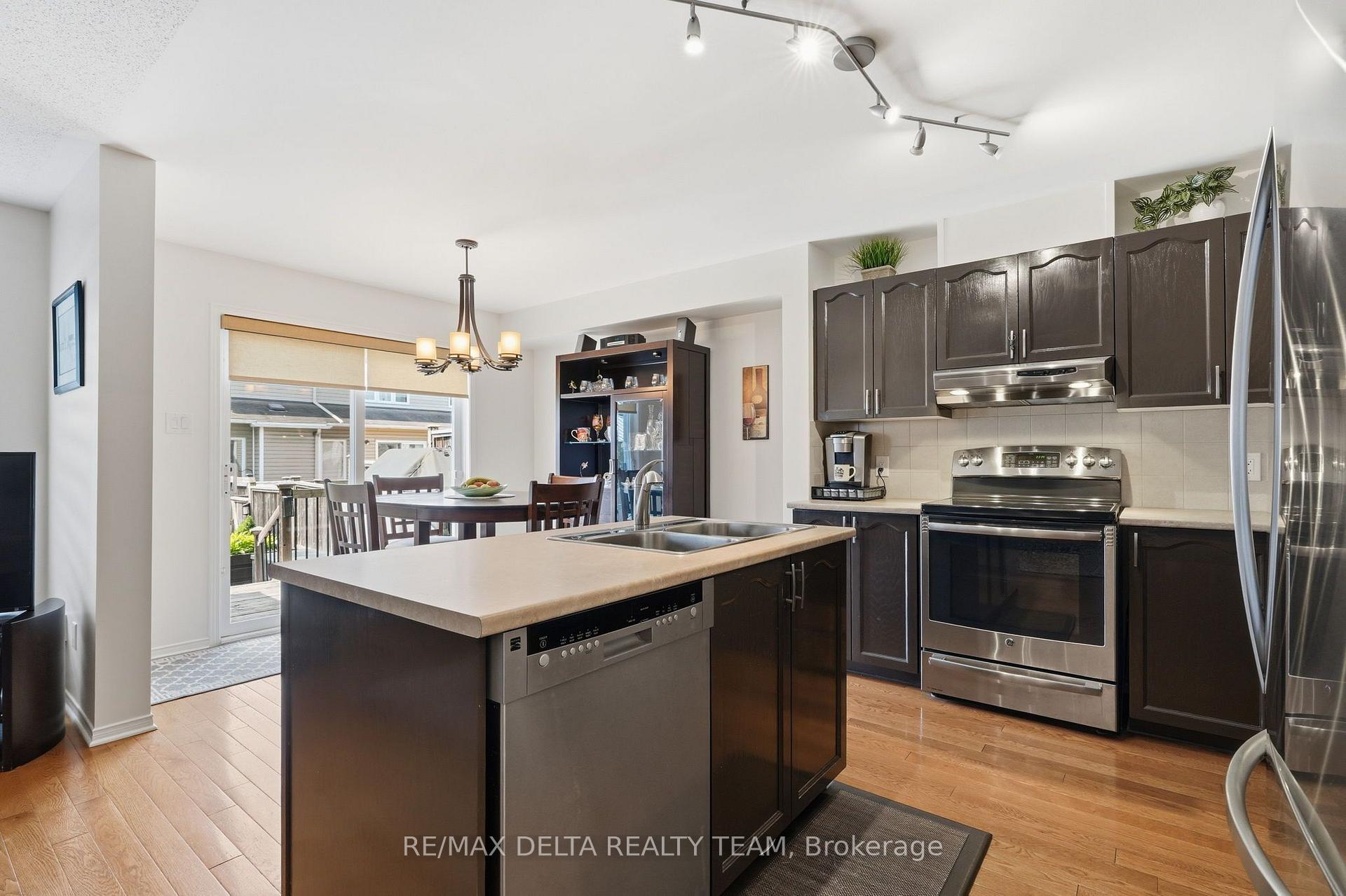 Photo 6 of 64 Collington Street, Ottawa, Barrhaven East — HOMEH
