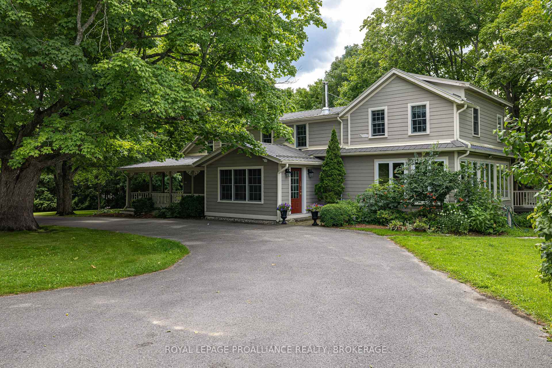 Photo of 3330 Amey Road