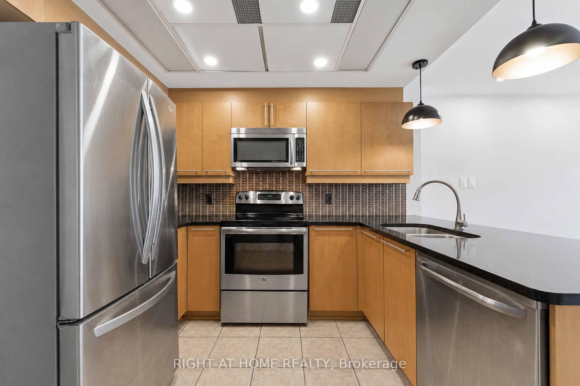 Photo 3 of Unit 1009, 134 York Street, Ottawa, Lower Town/Byward Market — HOMEH