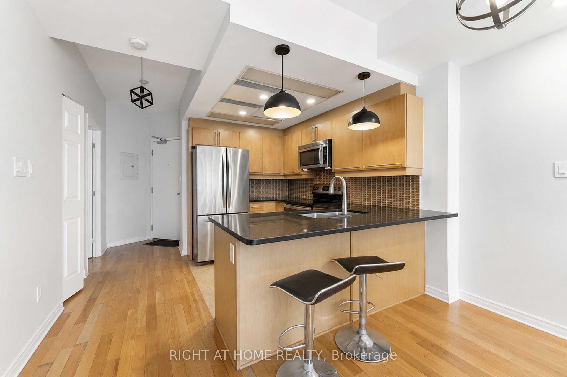 Photo 5 of Unit 1009, 134 York Street, Ottawa, Lower Town/Byward Market — HOMEH