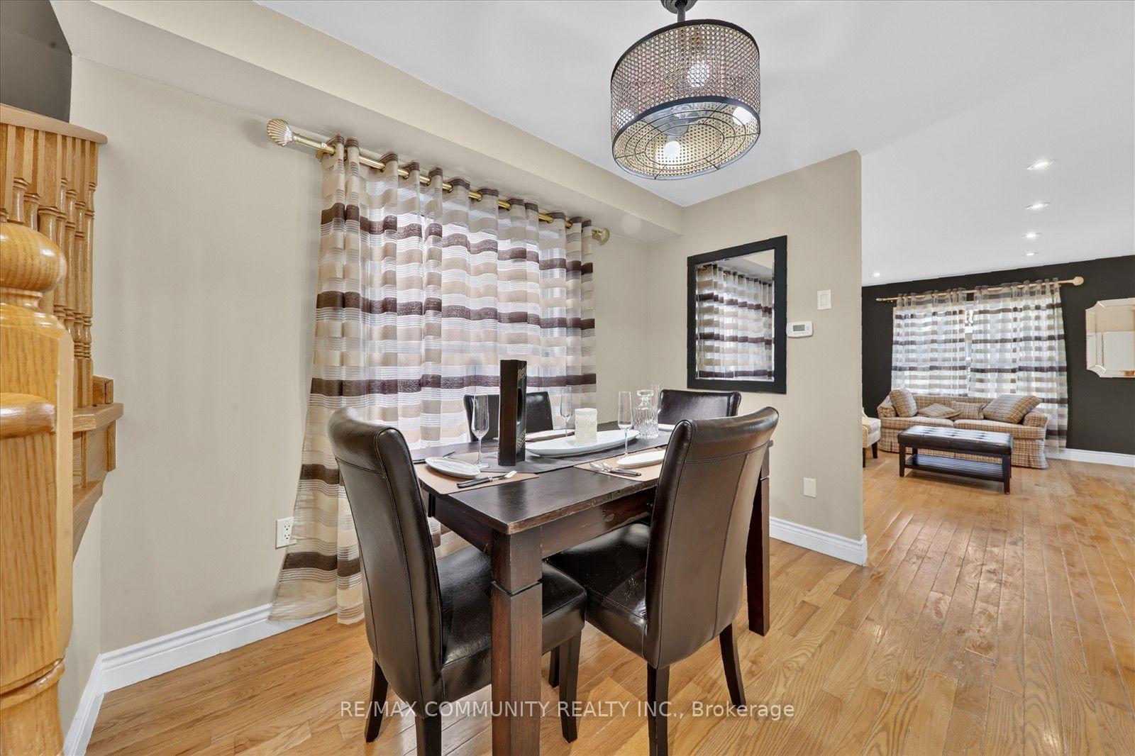 Photo 8 of 82 Burgeess Crescent, Newmarket, Summerhill Estates — HOMEH