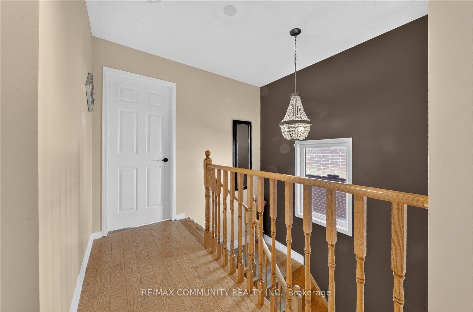Photo 18 of 82 Burgeess Crescent, Newmarket, Summerhill Estates — HOMEH