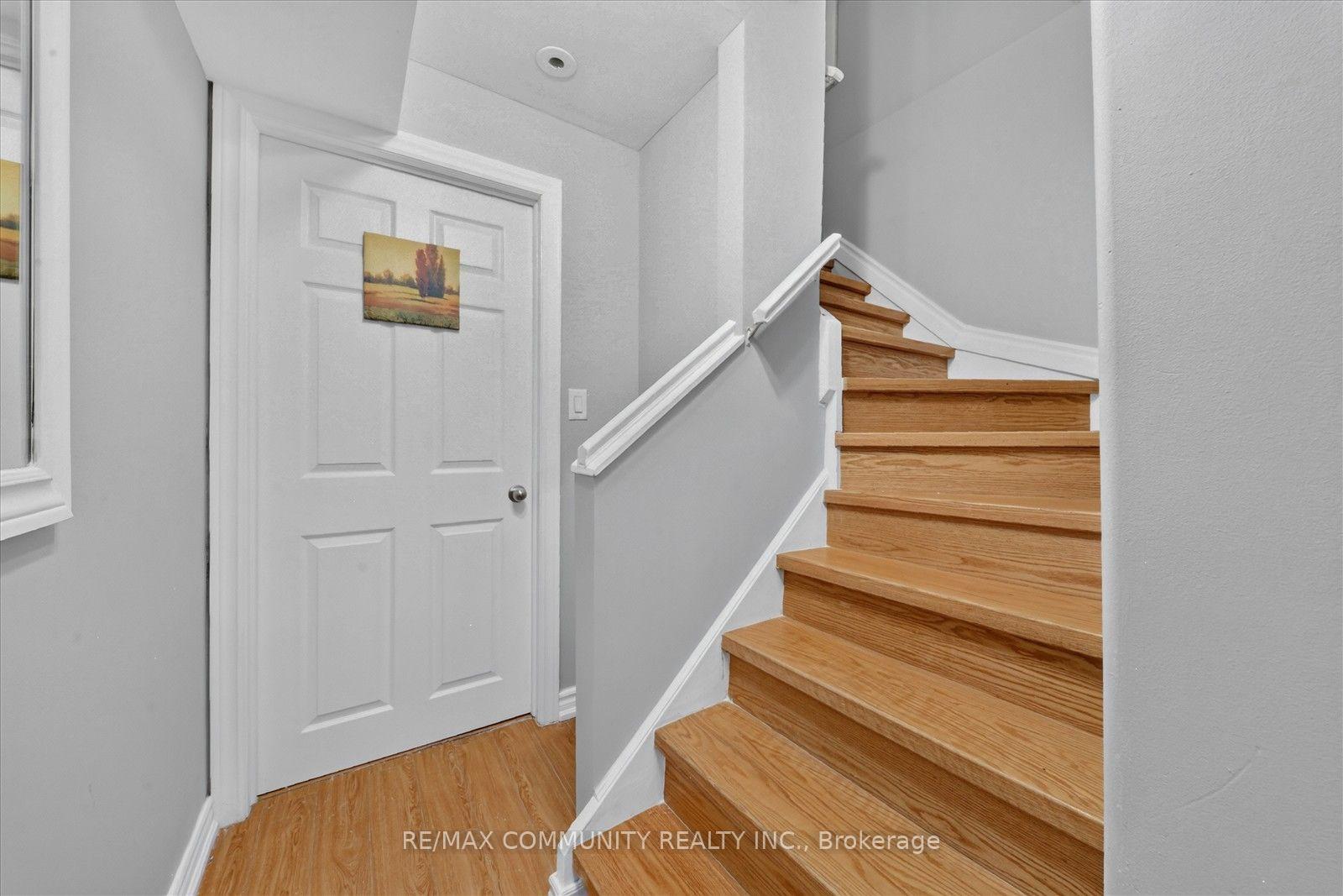 Photo 31 of 82 Burgeess Crescent, Newmarket, Summerhill Estates — HOMEH