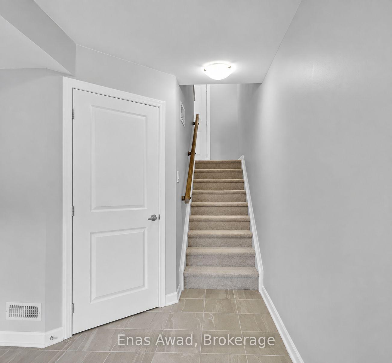 Photo 4 of Unit 1, 44 Teelin Circle, Ottawa, Barrhaven - Half Moon Bay — HOMEH