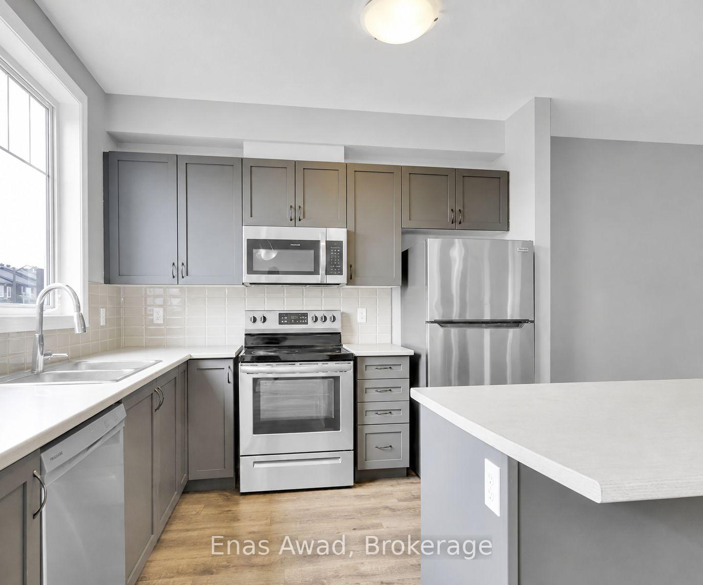 Photo 5 of Unit 1, 44 Teelin Circle, Ottawa, Barrhaven - Half Moon Bay — HOMEH