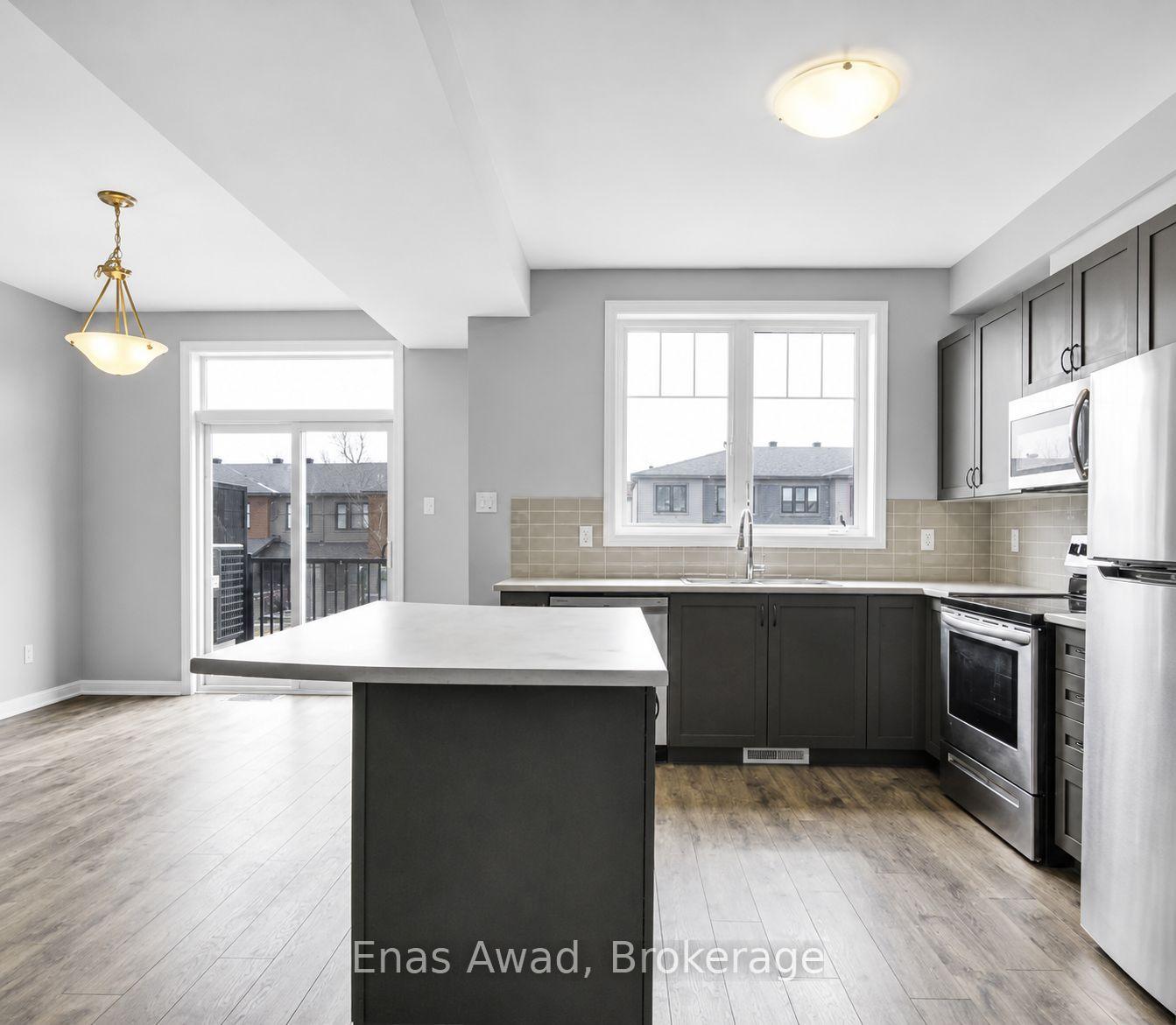 Photo 6 of Unit 1, 44 Teelin Circle, Ottawa, Barrhaven - Half Moon Bay — HOMEH