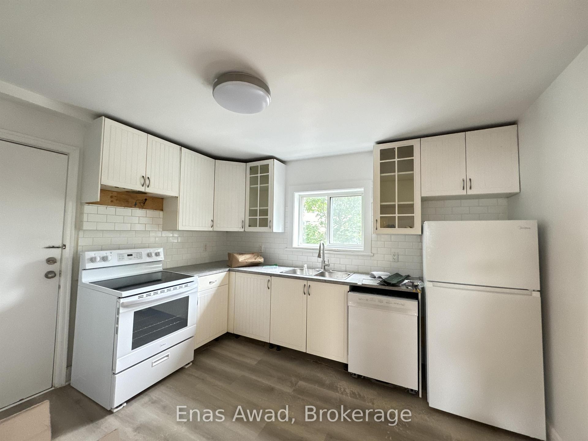 Photo 2 of Unit 3, 64 Genest Street, Ottawa, Vanier — HOMEH