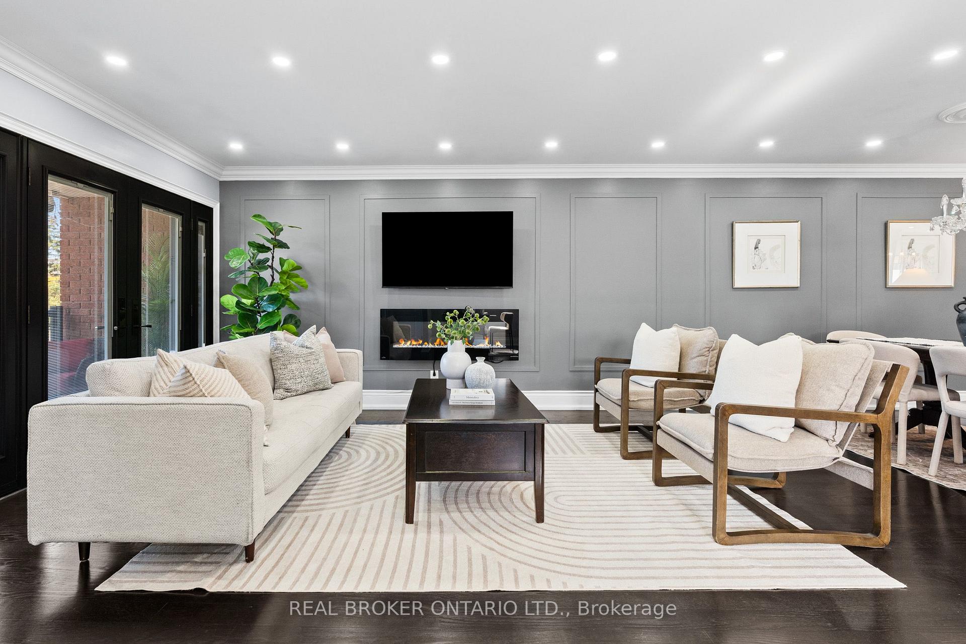 Photo 3 of 3952 Bishopstoke Lane, Mississauga, Rathwood — HOMEH