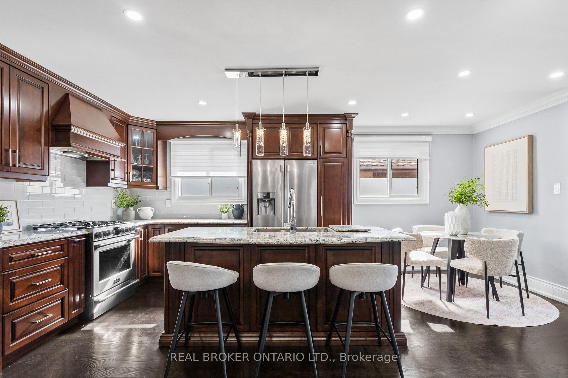 Photo 5 of 3952 Bishopstoke Lane, Mississauga, Rathwood — HOMEH