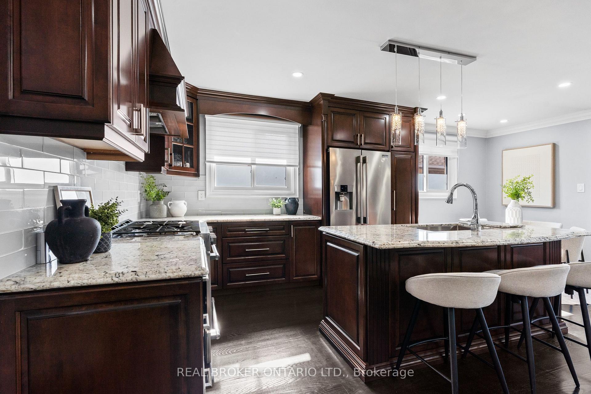 Photo 7 of 3952 Bishopstoke Lane, Mississauga, Rathwood — HOMEH