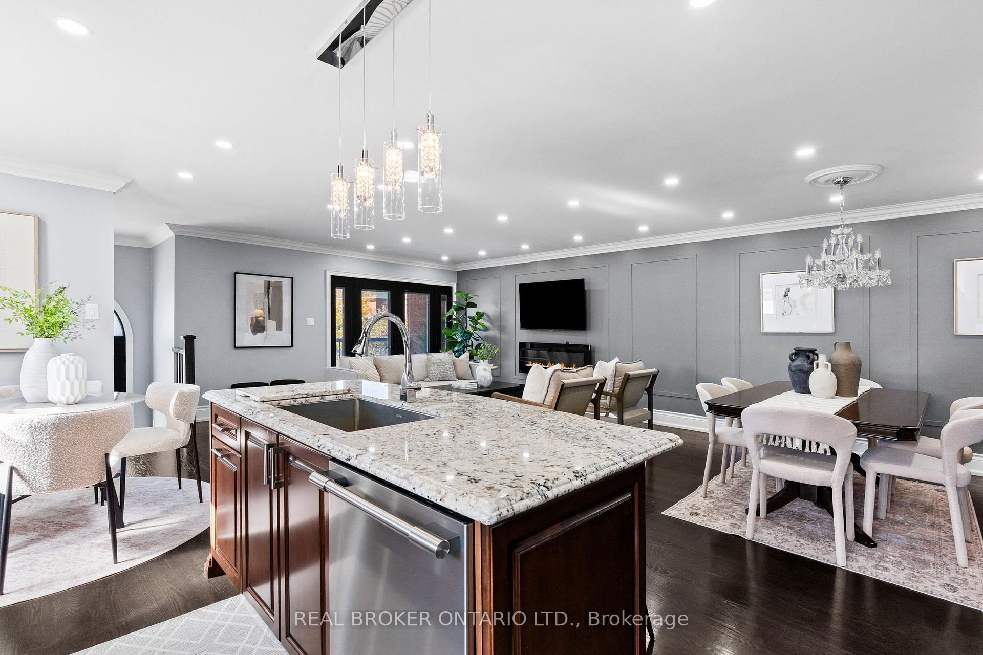 Photo 8 of 3952 Bishopstoke Lane, Mississauga, Rathwood — HOMEH