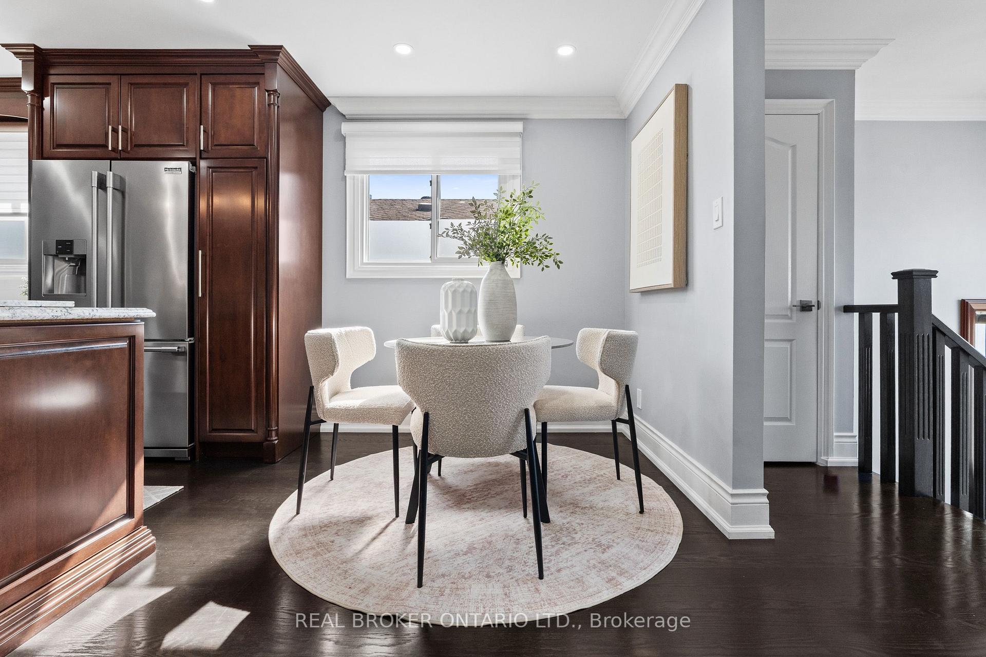 Photo 10 of 3952 Bishopstoke Lane, Mississauga, Rathwood — HOMEH
