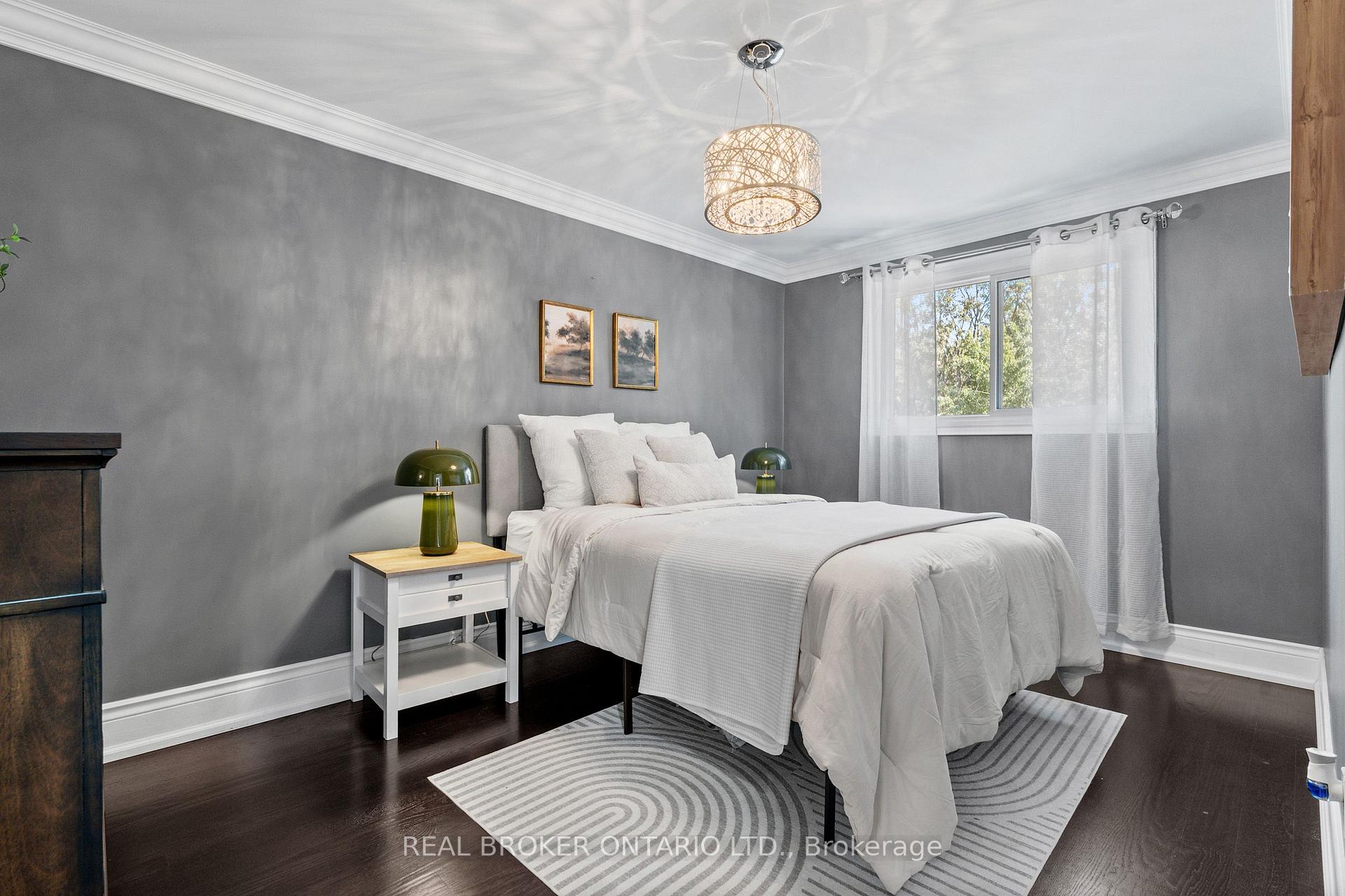 Photo 13 of 3952 Bishopstoke Lane, Mississauga, Rathwood — HOMEH
