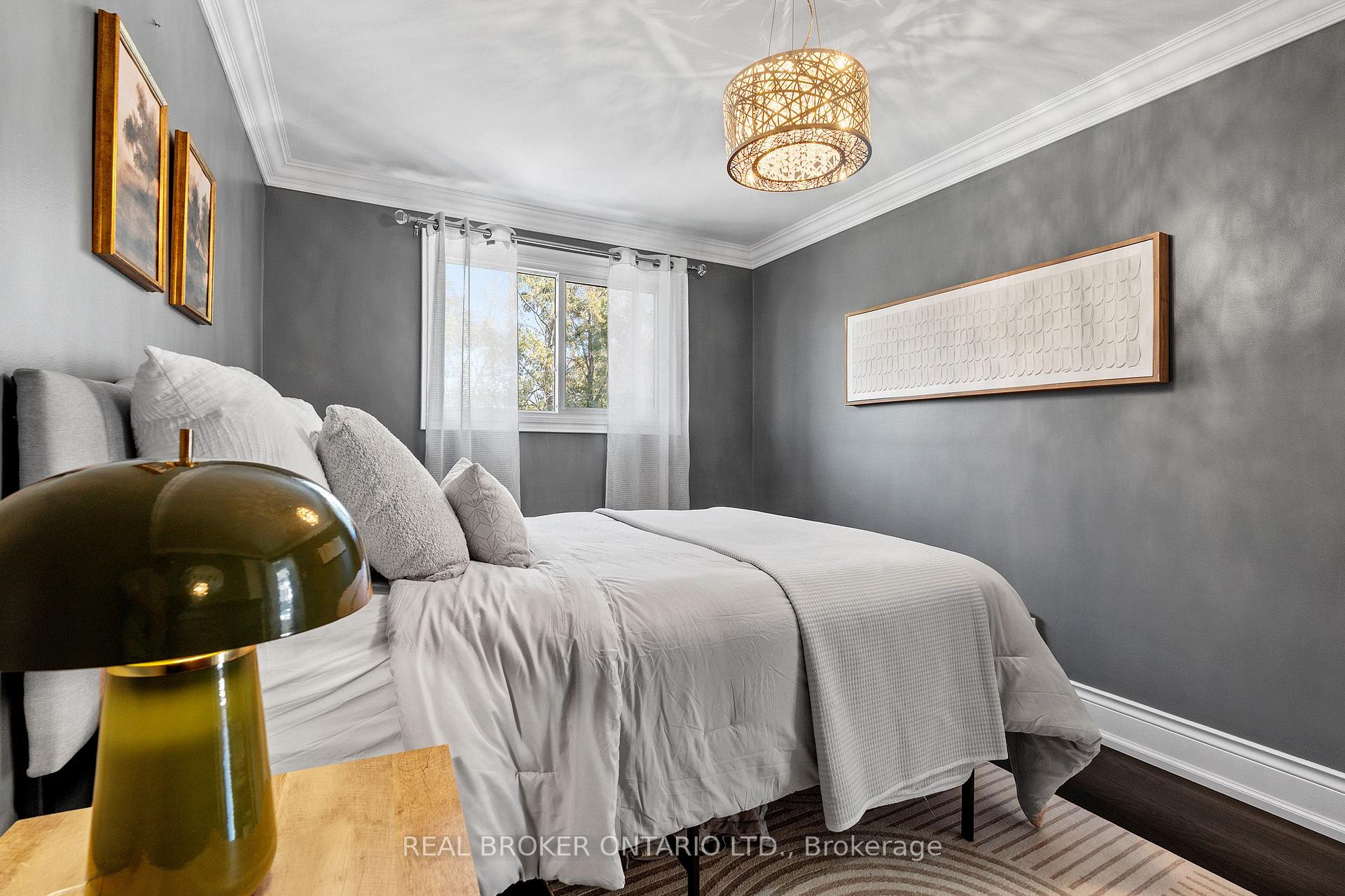Photo 14 of 3952 Bishopstoke Lane, Mississauga, Rathwood — HOMEH