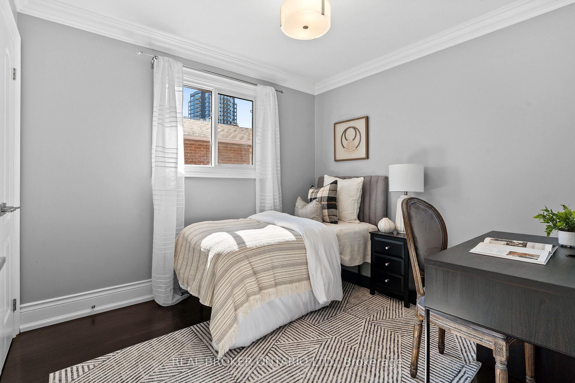 Photo 16 of 3952 Bishopstoke Lane, Mississauga, Rathwood — HOMEH
