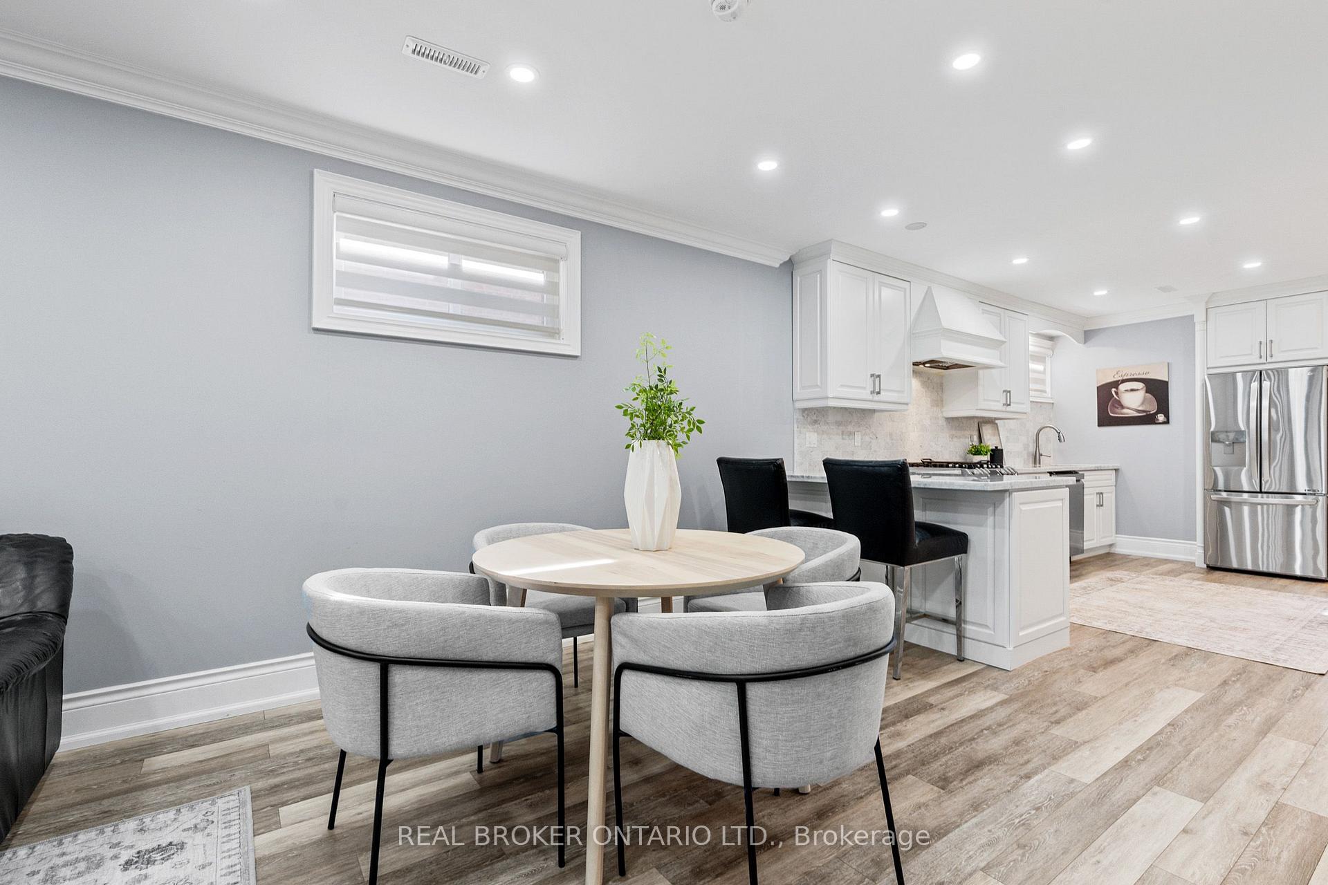 Photo 24 of 3952 Bishopstoke Lane, Mississauga, Rathwood — HOMEH