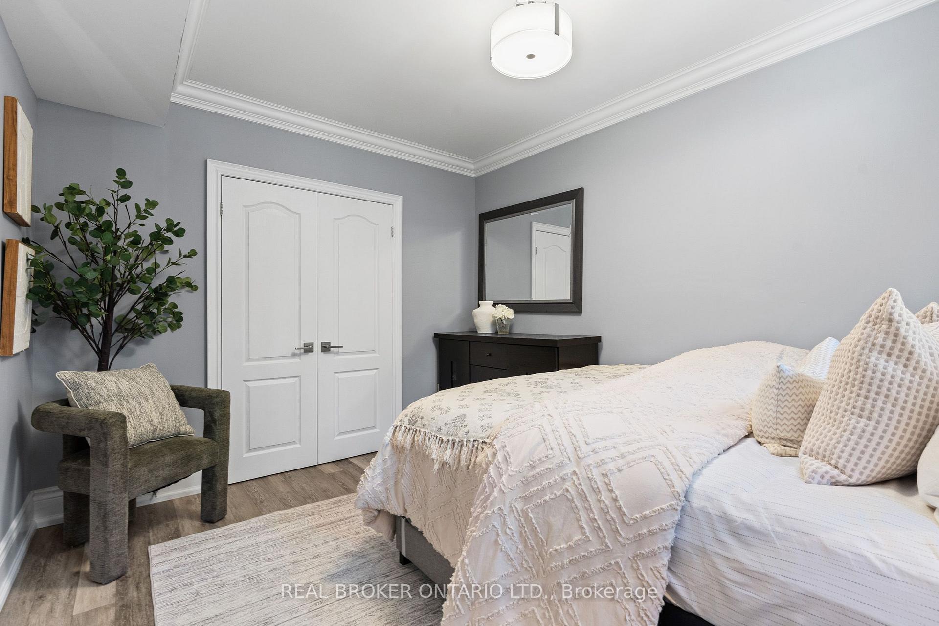 Photo 28 of 3952 Bishopstoke Lane, Mississauga, Rathwood — HOMEH