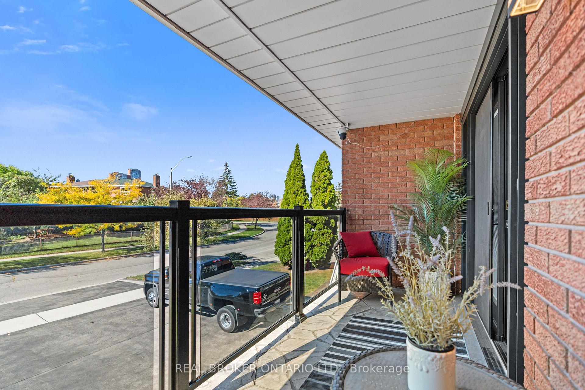 Photo 30 of 3952 Bishopstoke Lane, Mississauga, Rathwood — HOMEH