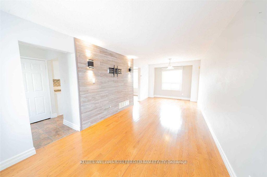 Photo 9 of 44 Keys Drive, Ajax, Central — HOMEH