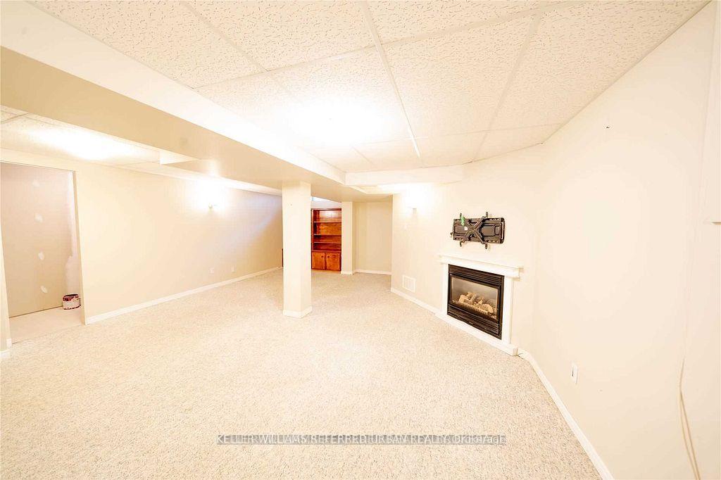 Photo 15 of 44 Keys Drive, Ajax, Central — HOMEH