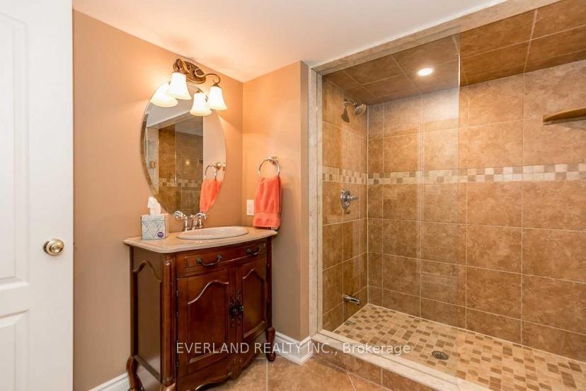 Photo 2 of Unit Bsmt, 159 ivy jay Crescent, Aurora, Rural Aurora — HOMEH