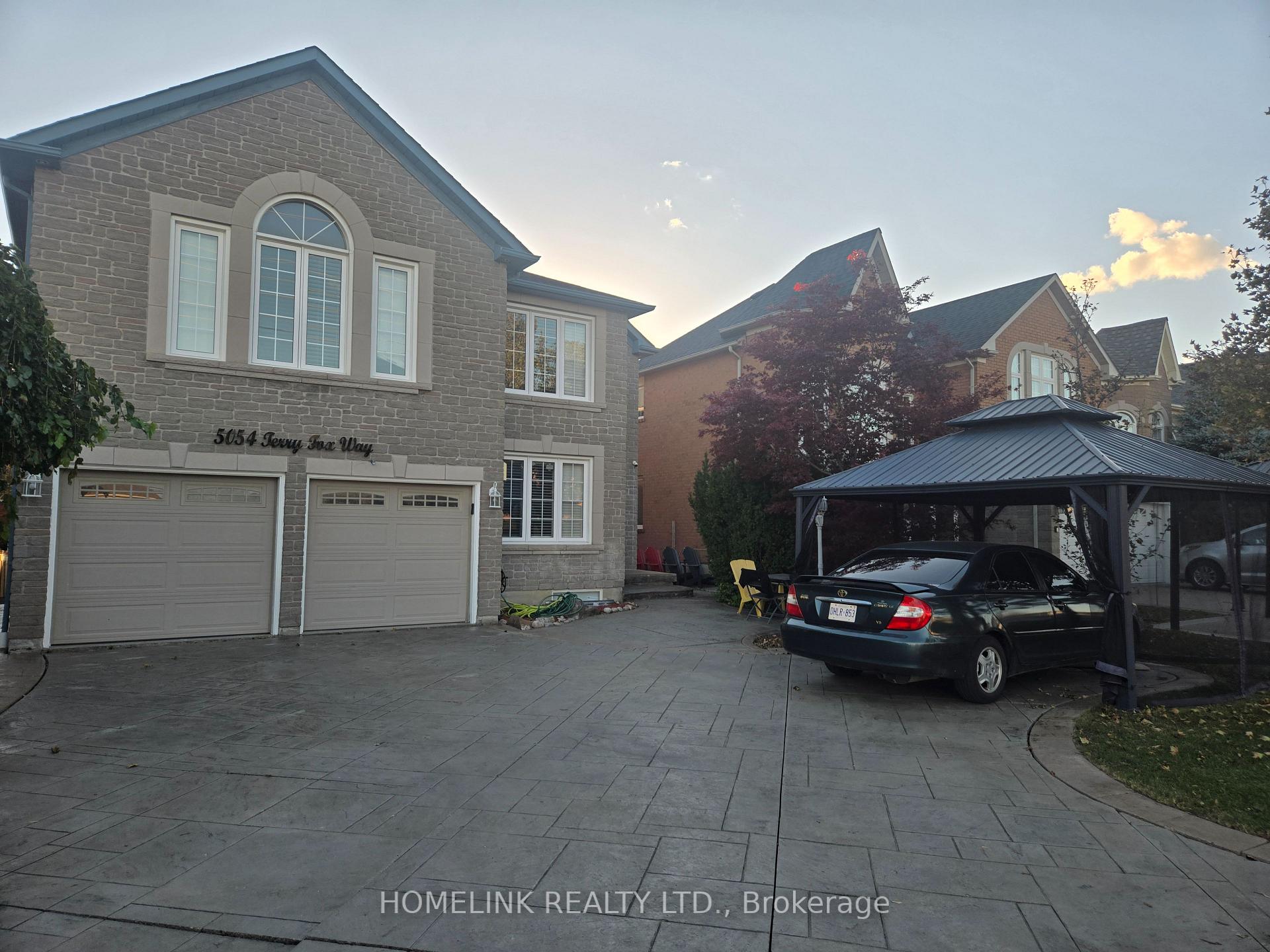 Photo 2 of 5054 Terry Fox Way, Mississauga, East Credit — HOMEH