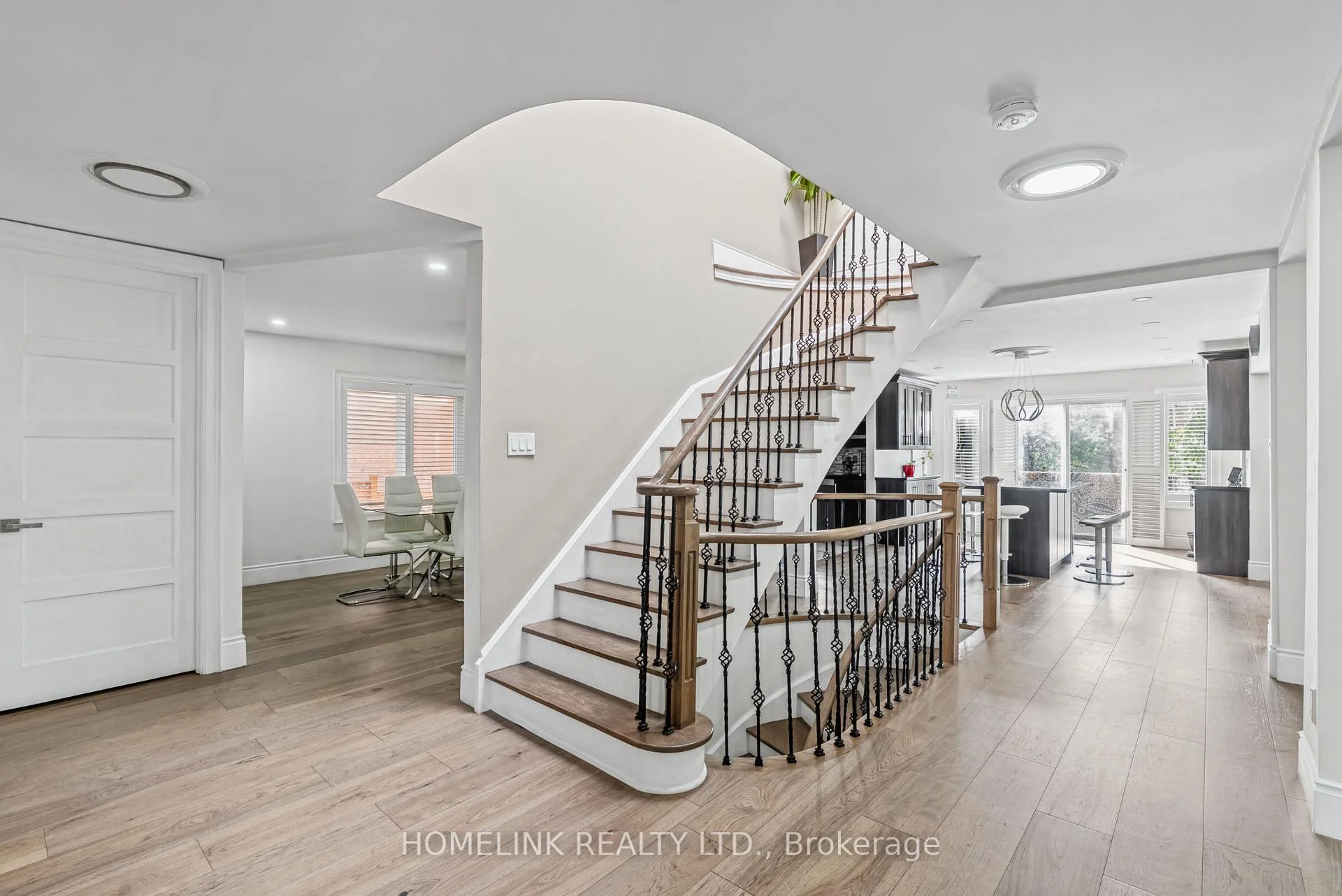 Photo 12 of 5054 Terry Fox Way, Mississauga, East Credit — HOMEH