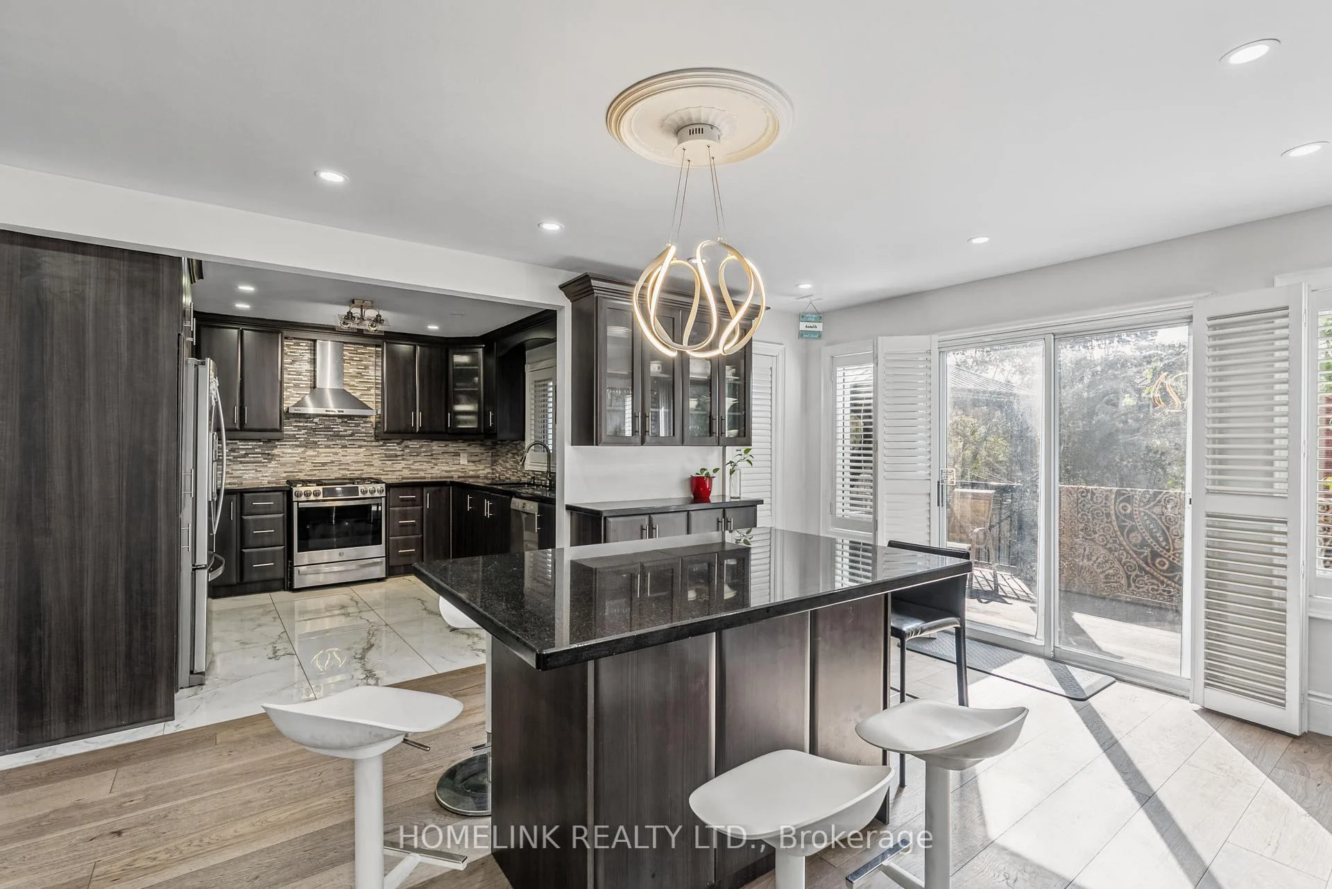 Photo 16 of 5054 Terry Fox Way, Mississauga, East Credit — HOMEH
