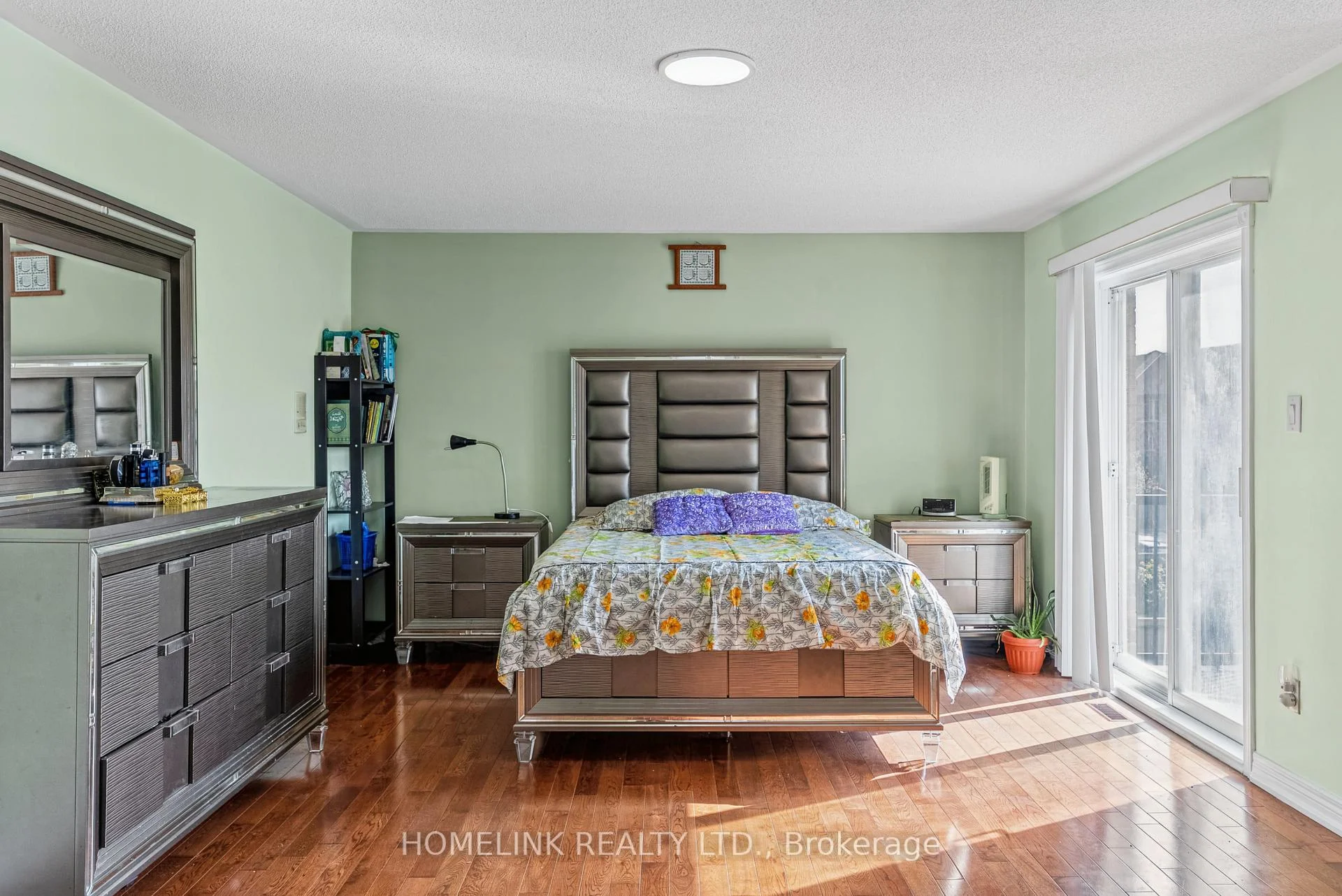 Photo 21 of 5054 Terry Fox Way, Mississauga, East Credit — HOMEH