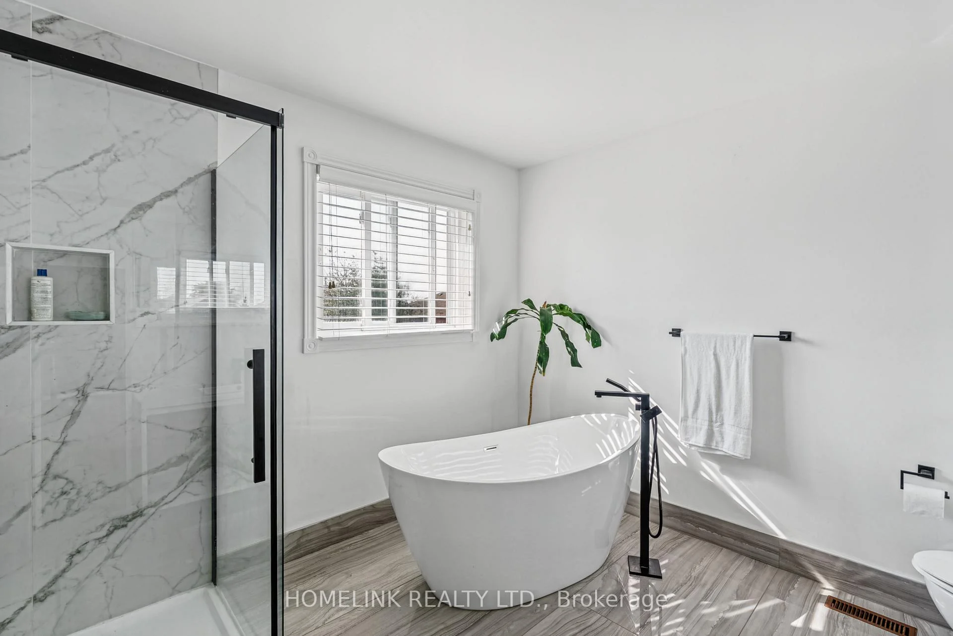 Photo 22 of 5054 Terry Fox Way, Mississauga, East Credit — HOMEH