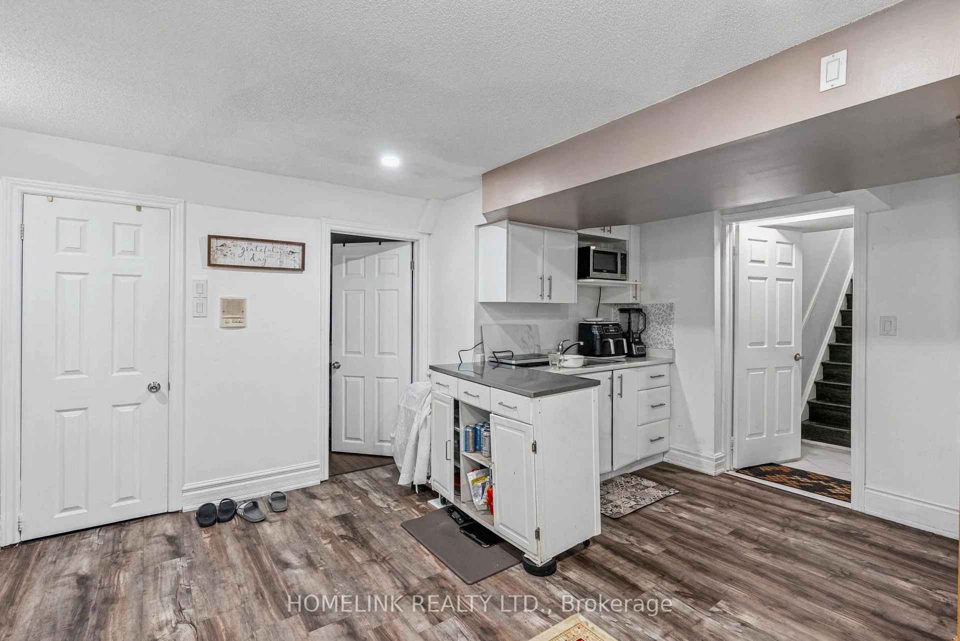 Photo 37 of 5054 Terry Fox Way, Mississauga, East Credit — HOMEH