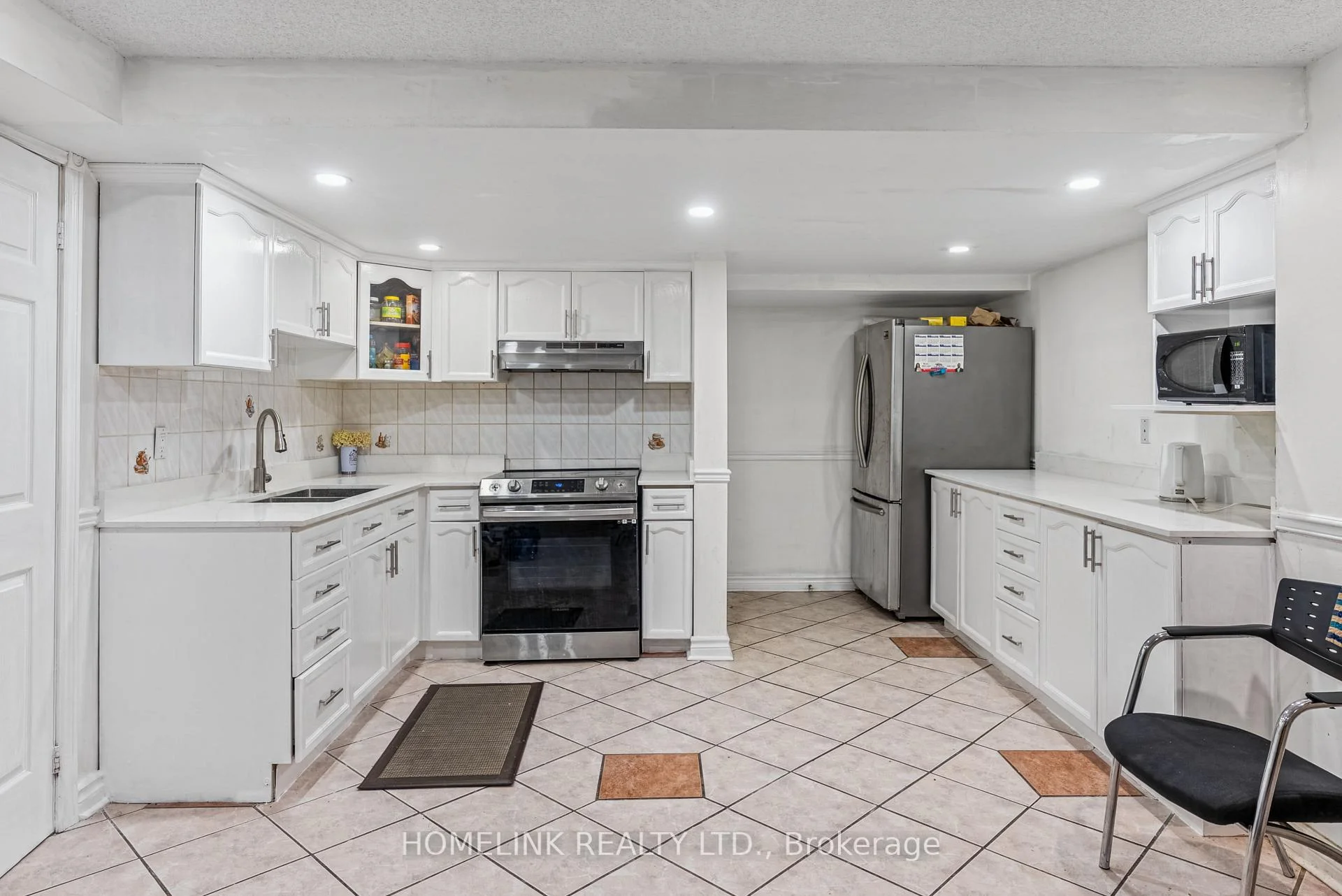 Photo 40 of 5054 Terry Fox Way, Mississauga, East Credit — HOMEH
