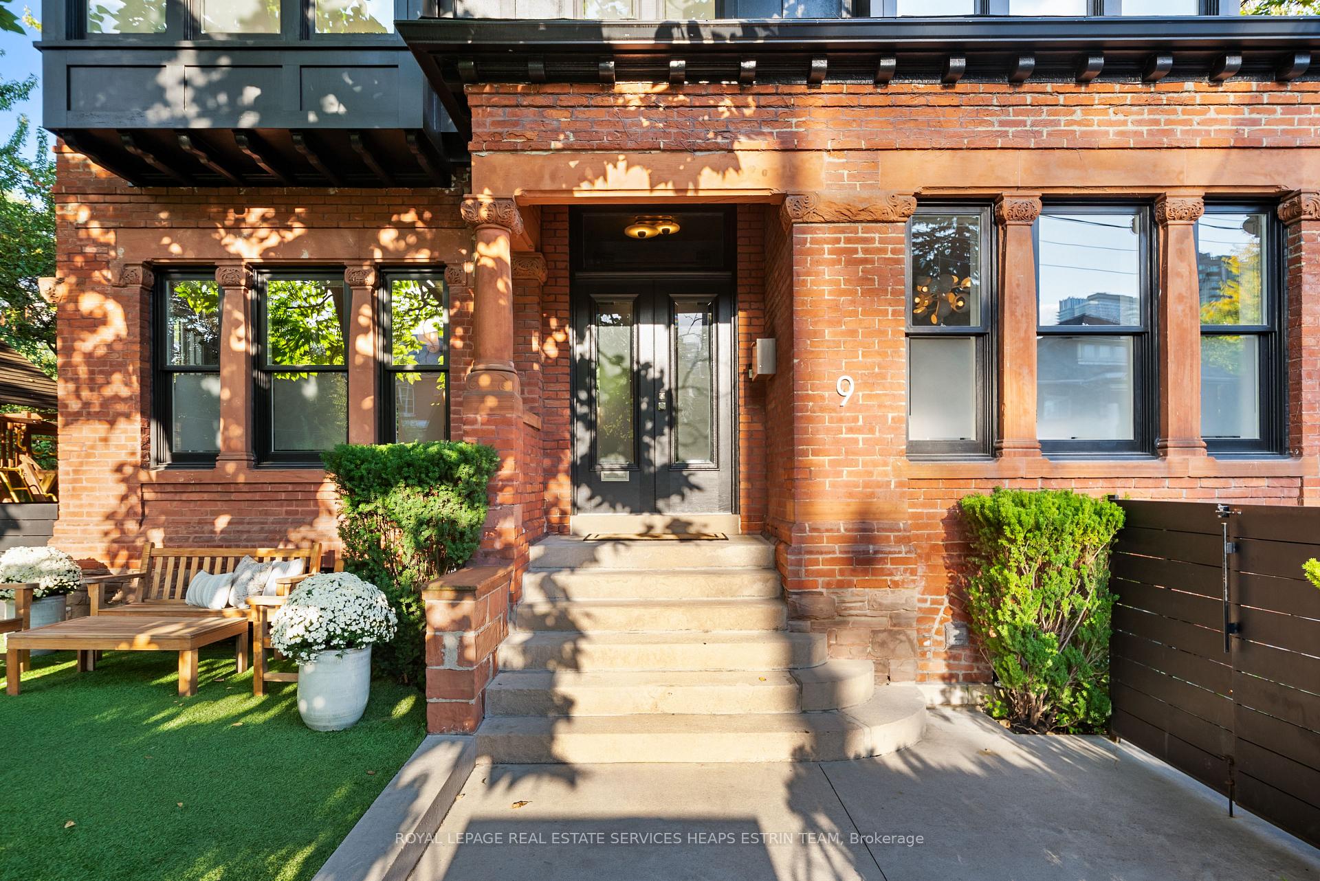 Photo 2 of 9 Sherbourne Street N, Toronto, Rosedale-Moore Park — HOMEH