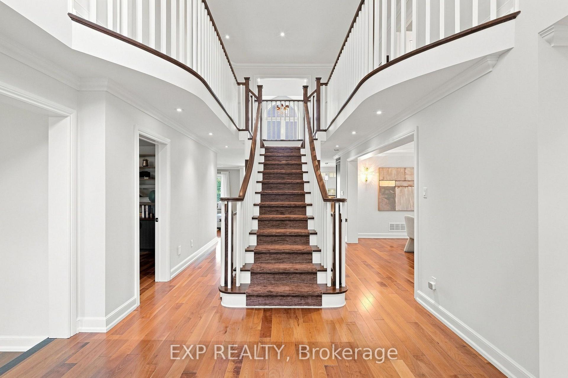 Photo 4 of 655 Culler Mews, Newmarket, Stonehaven-Wyndham — HOMEH