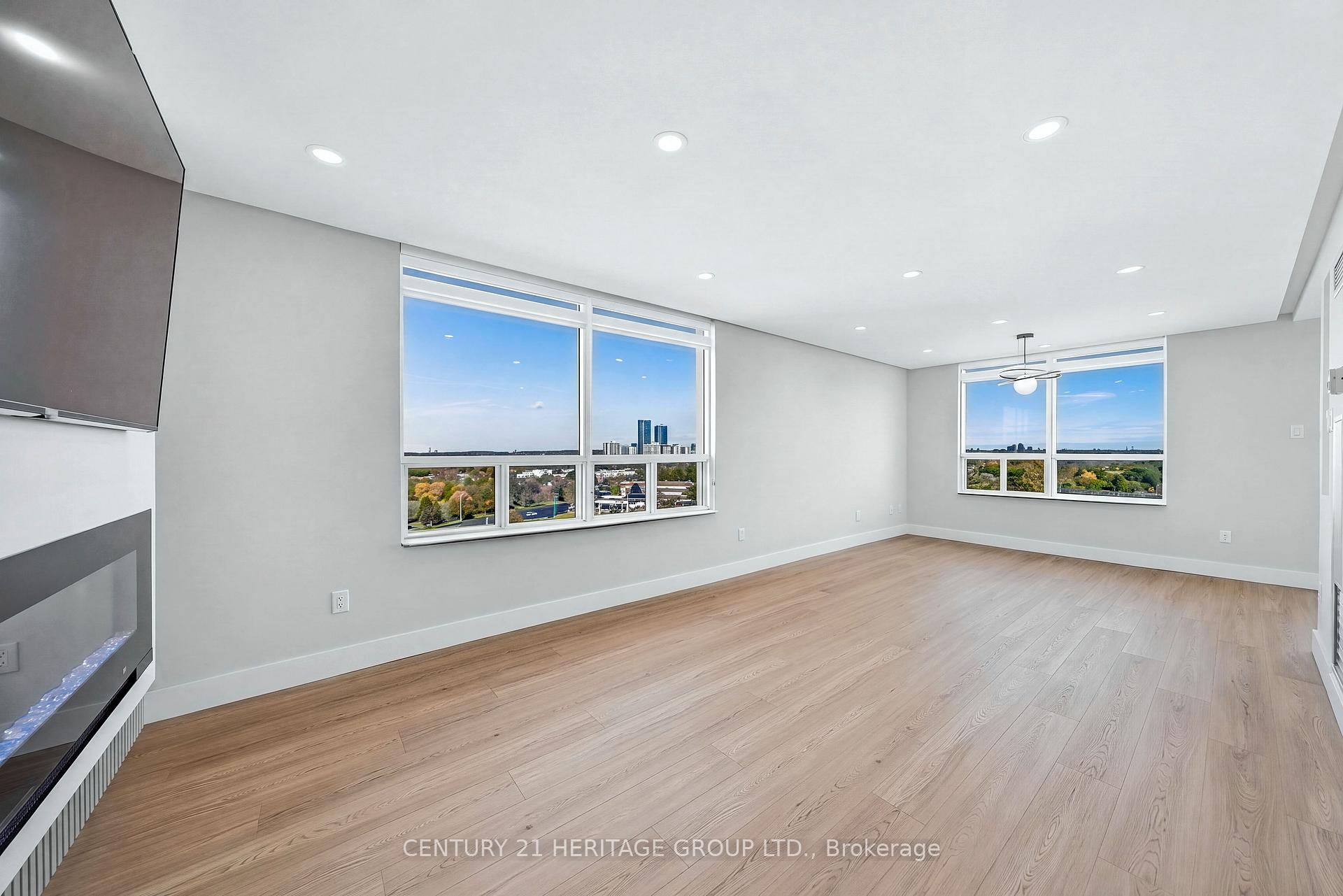 Photo 3 of Unit 1203, 7 Townsgate Drive, Vaughan, Crestwood-Springfarm-Yorkhill — HOMEH