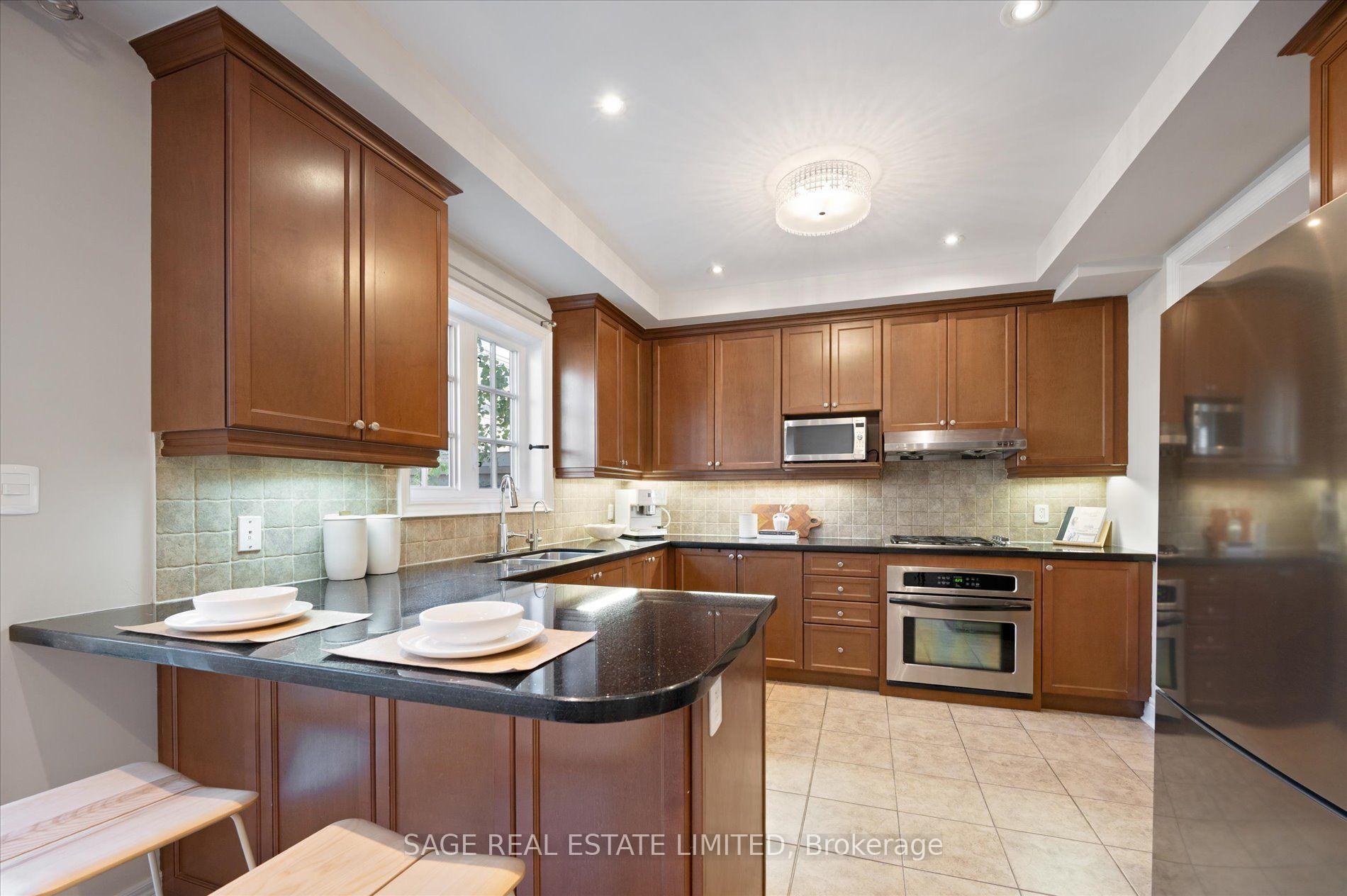 Photo 9 of 19 Roseberry Road, Markham, Unionville — HOMEH